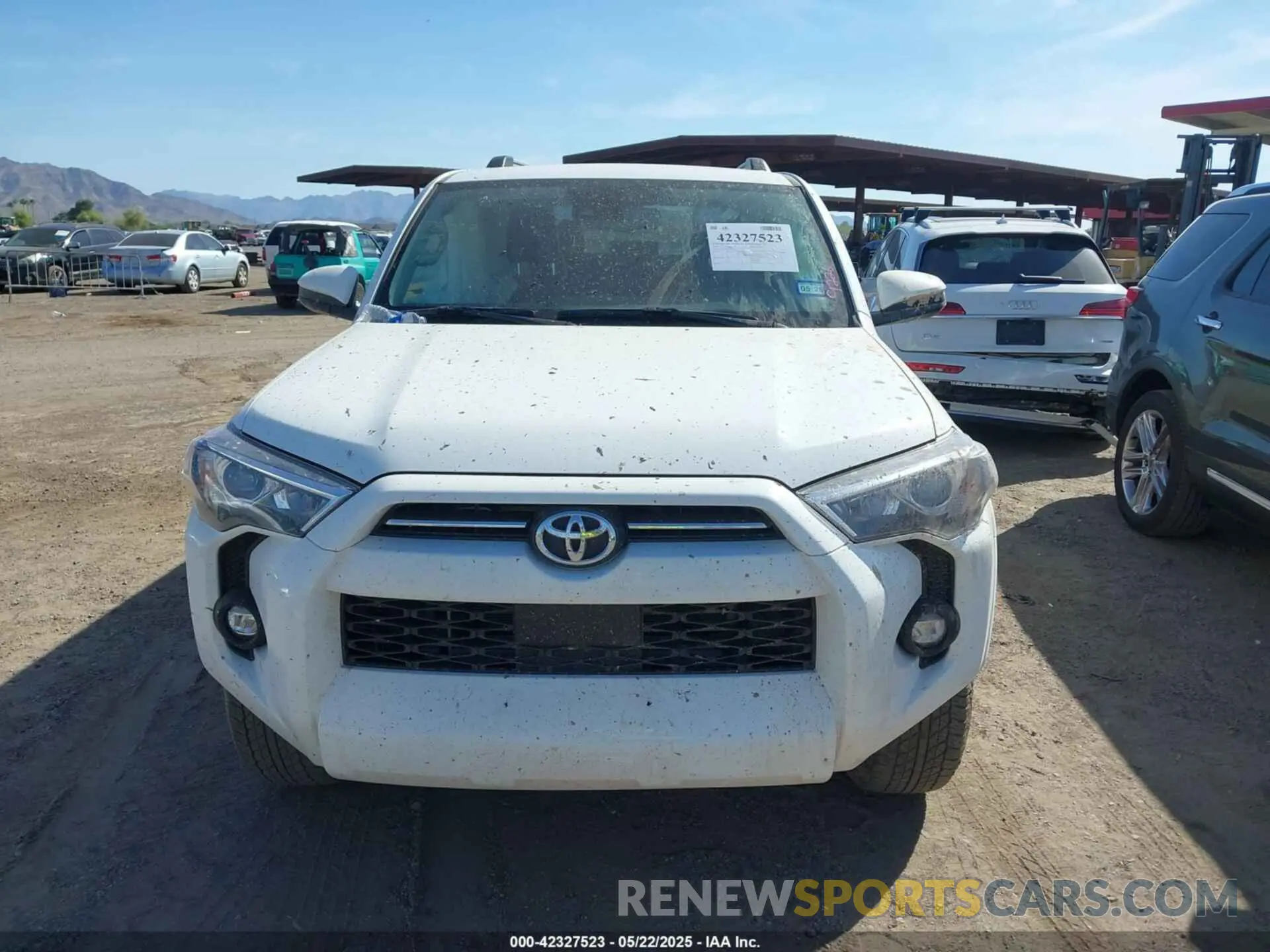 12 fotografías del automóvil dañado JTEEU5JR0R5313971 TOYOTA 4RUNNER 2024