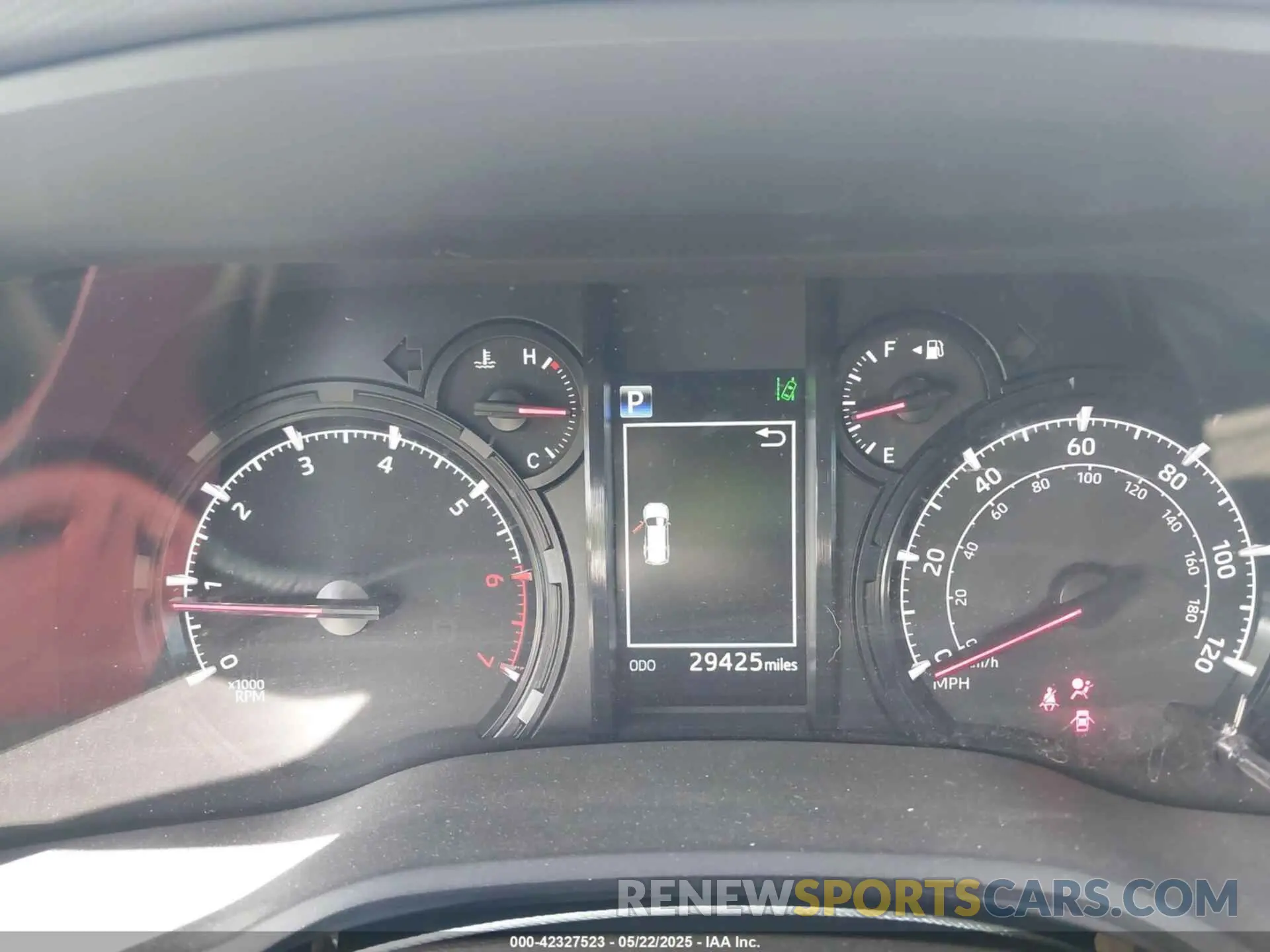 7 fotografías del automóvil dañado JTEEU5JR0R5313971 TOYOTA 4RUNNER 2024