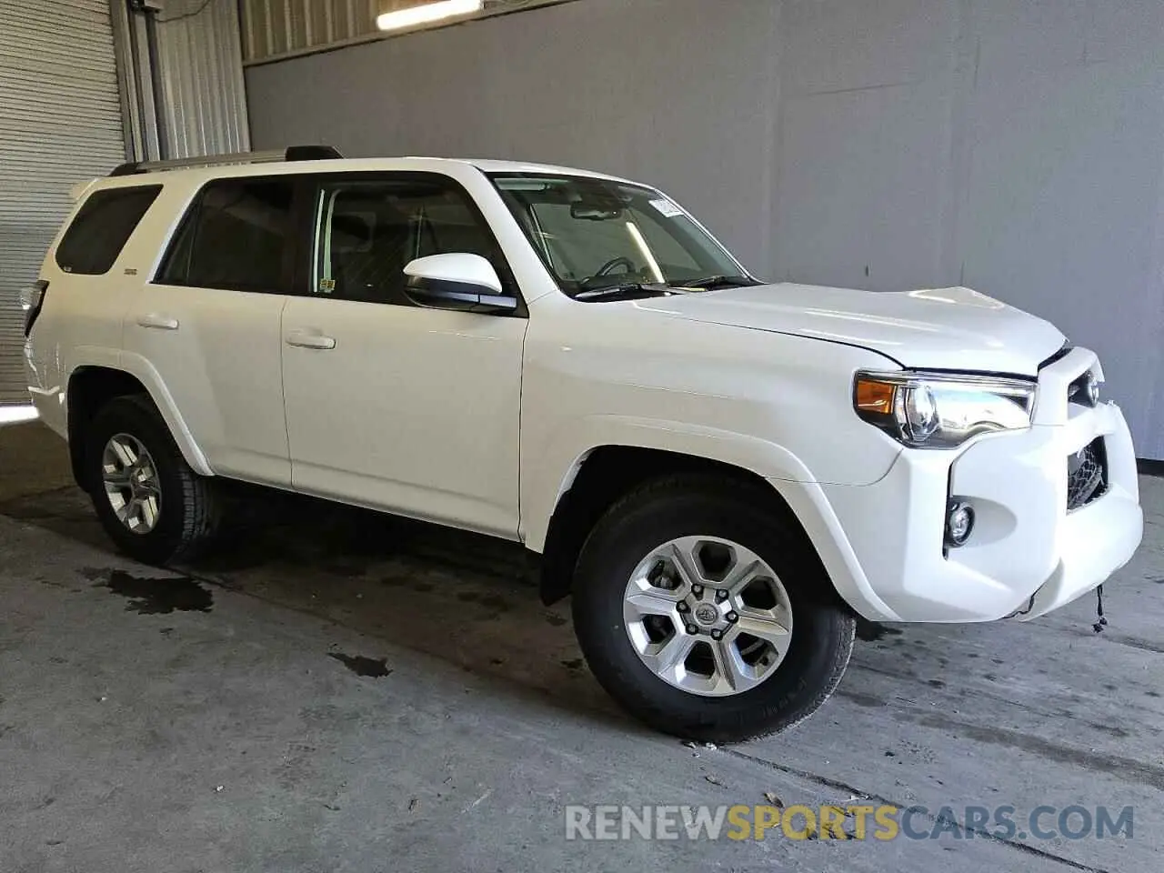 4 fotografías del automóvil dañado JTEEU5JR1R5312442 TOYOTA 4RUNNER 2024