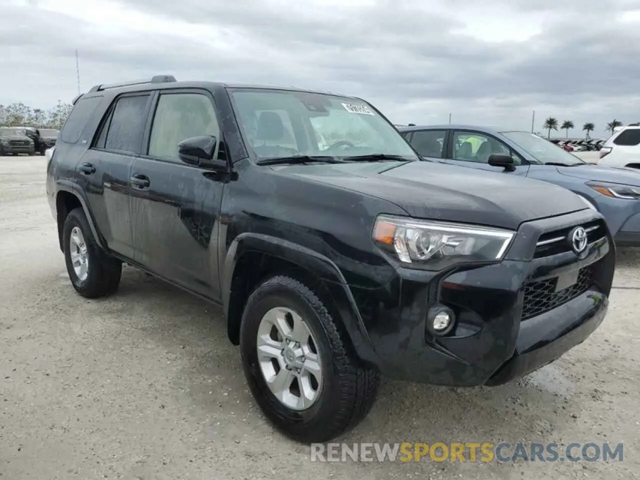 7 fotografías del automóvil dañado JTEEU5JR2R5306097 TOYOTA 4RUNNER 2024