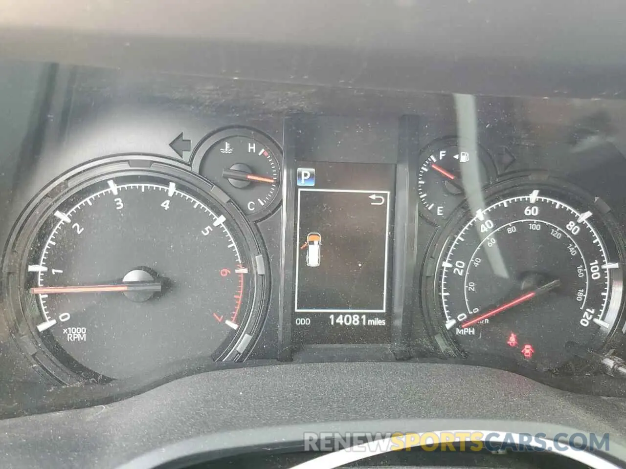 9 fotografías del automóvil dañado JTEEU5JR2R5308853 TOYOTA 4RUNNER 2024