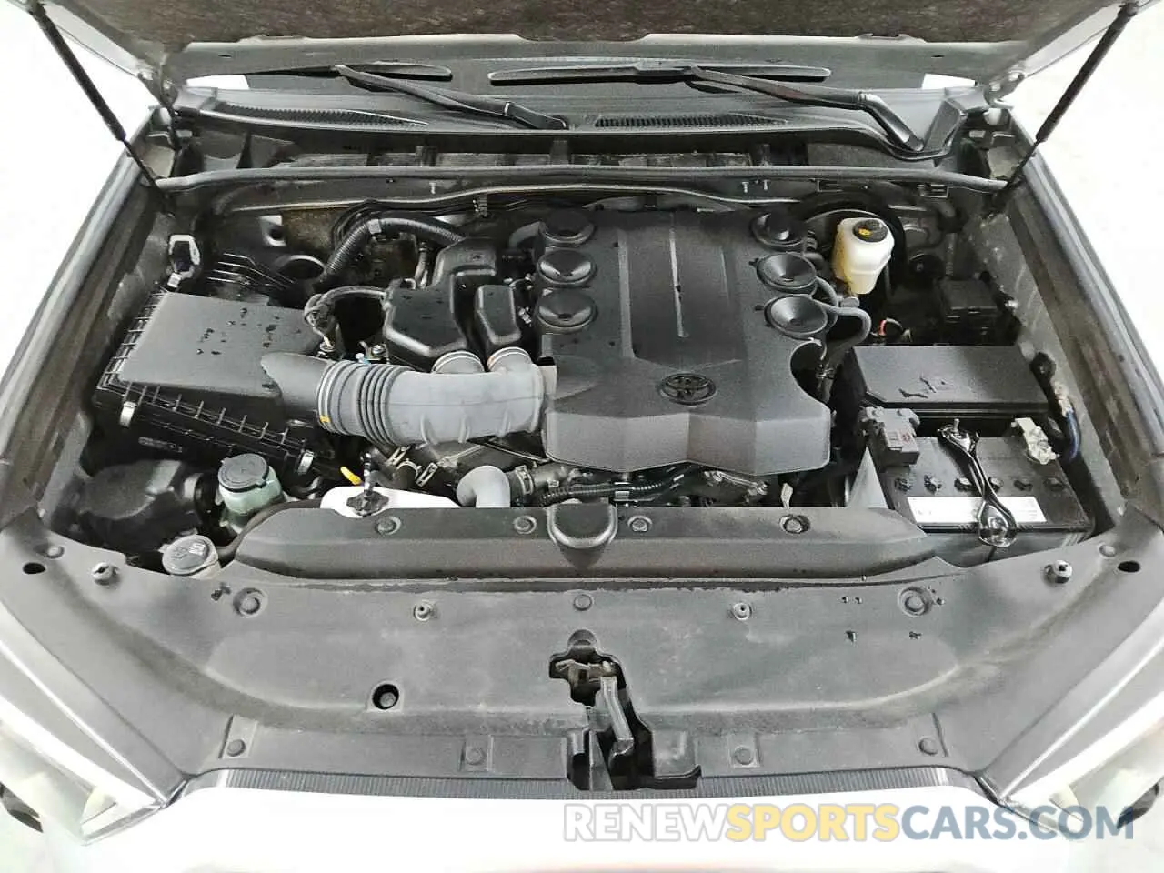 12 fotografías del automóvil dañado JTEEU5JR2R5311817 TOYOTA 4RUNNER 2024