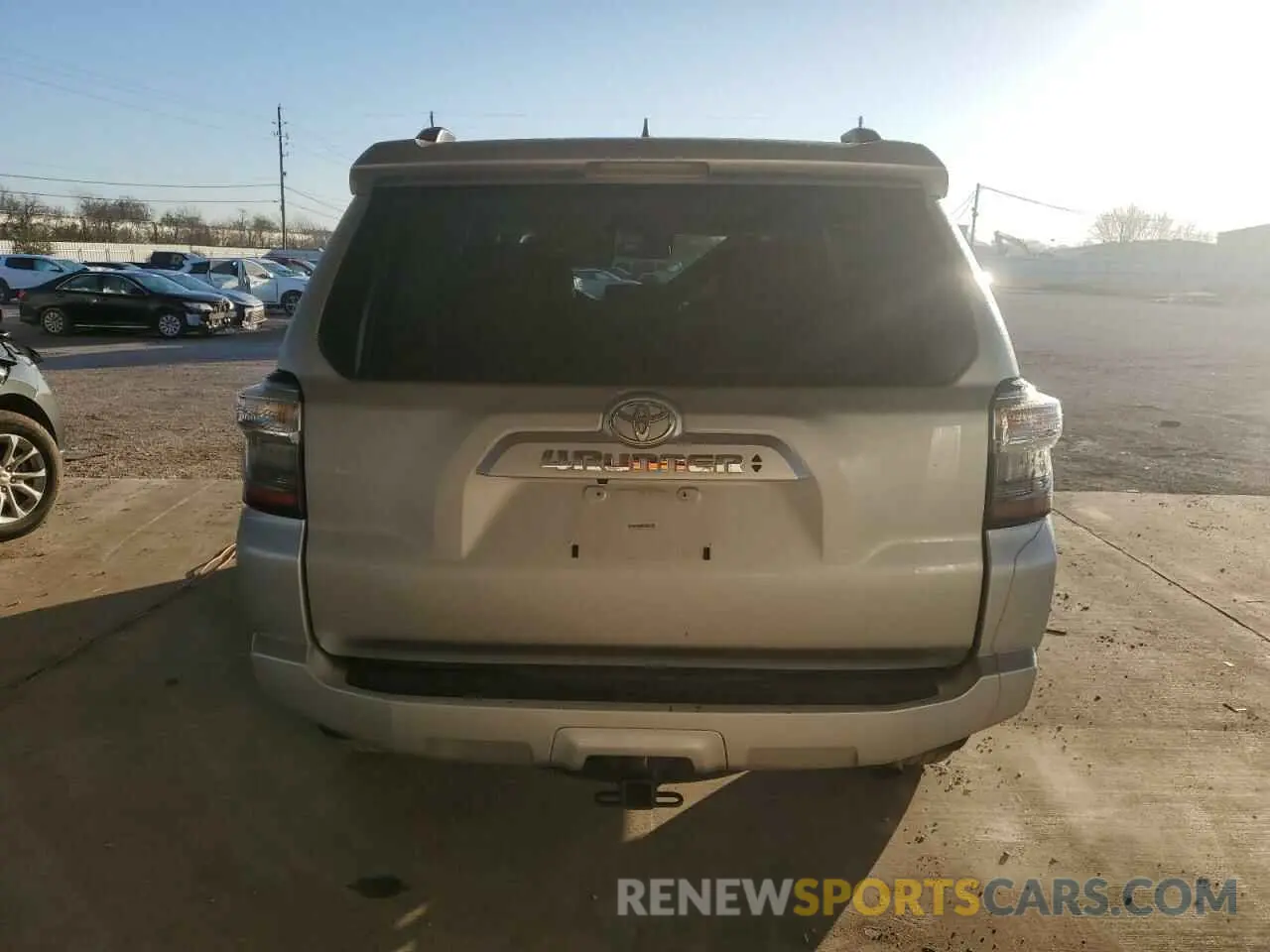 6 fotografías del automóvil dañado JTEEU5JR5R5309429 TOYOTA 4RUNNER 2024