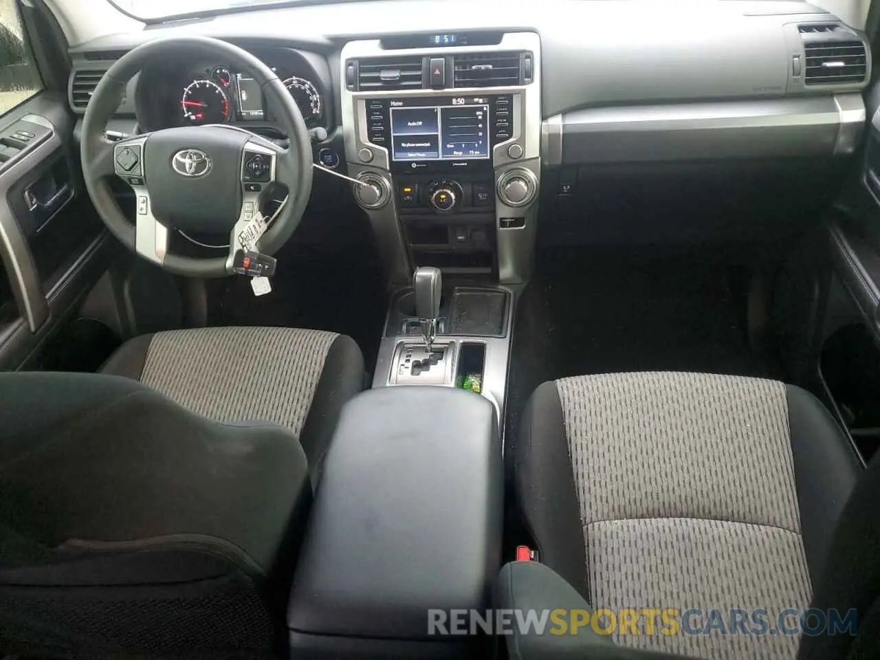 8 fotografías del automóvil dañado JTEEU5JR6R5311724 TOYOTA 4RUNNER 2024