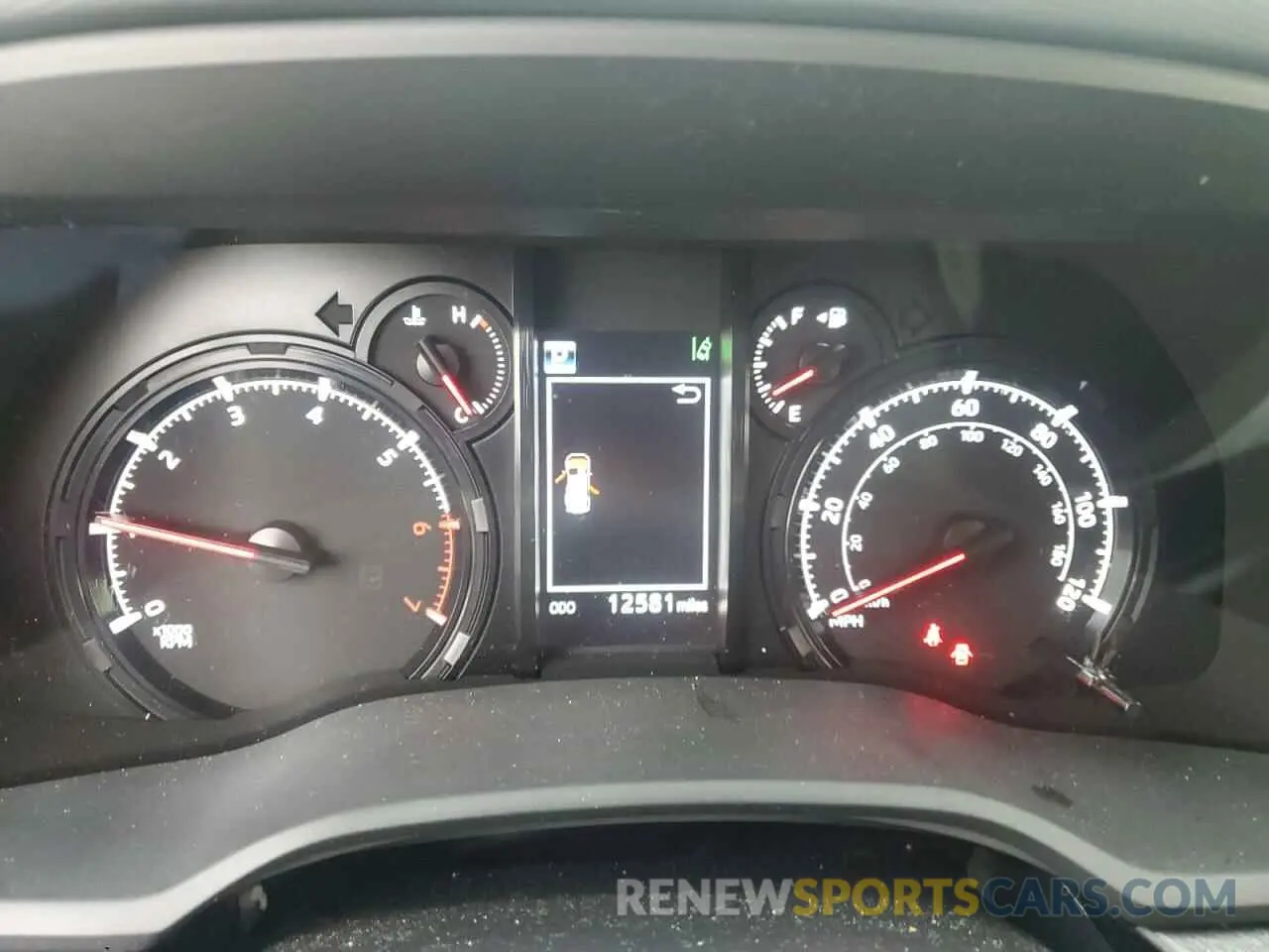 9 fotografías del automóvil dañado JTEEU5JR6R5311724 TOYOTA 4RUNNER 2024
