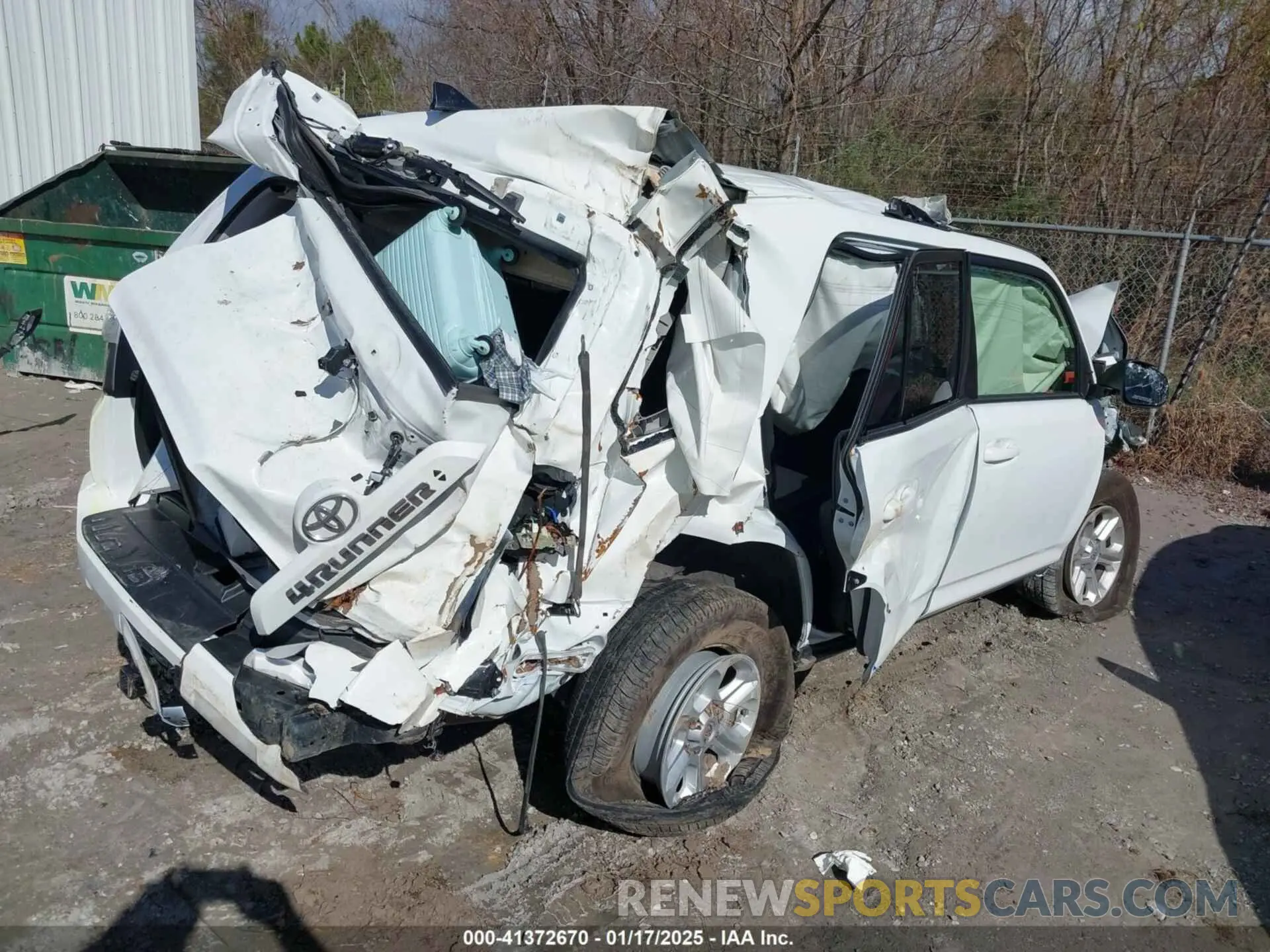 4 fotografías del automóvil dañado JTEEU5JR9R5310924 TOYOTA 4RUNNER 2024
