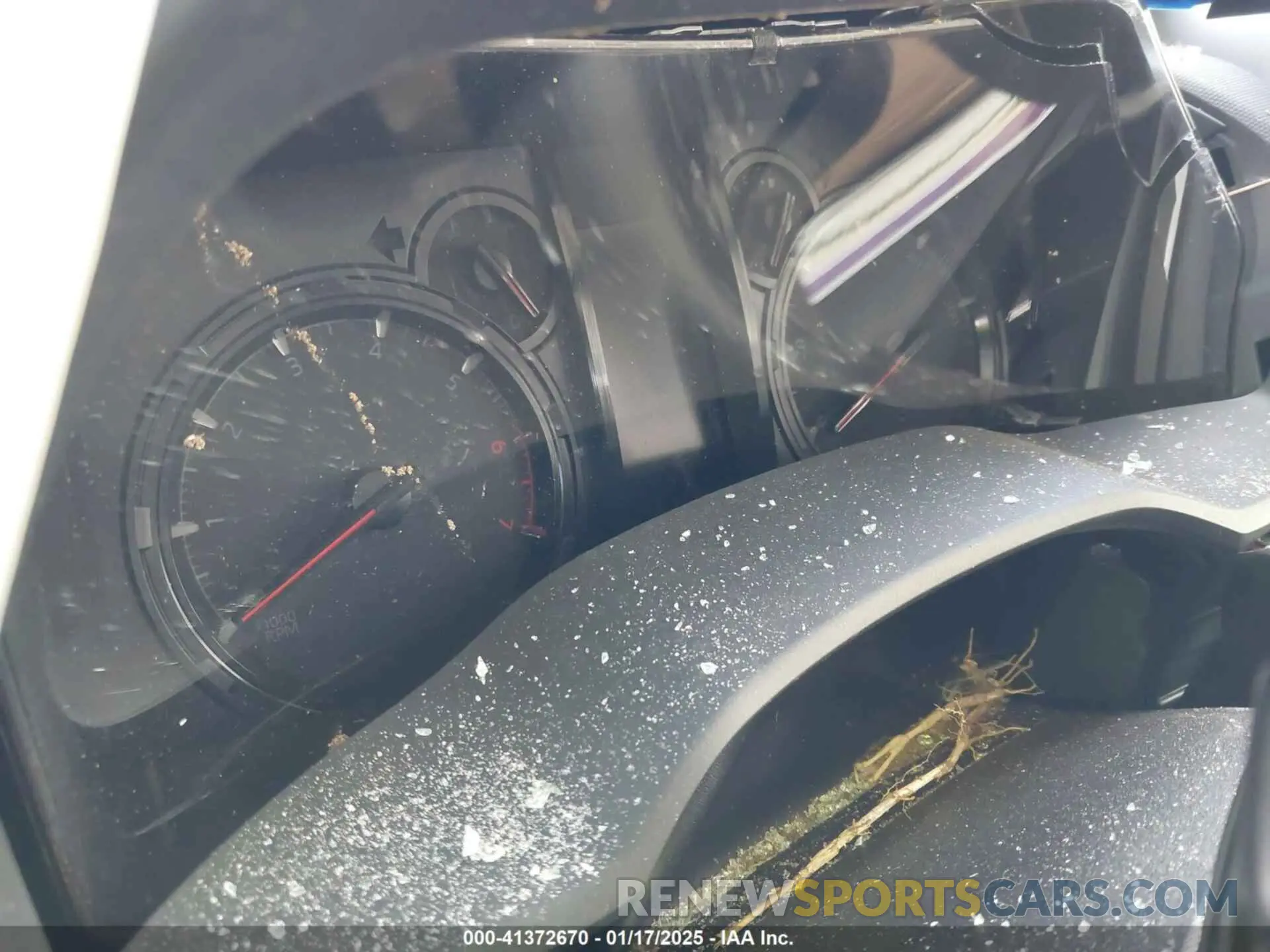 7 fotografías del automóvil dañado JTEEU5JR9R5310924 TOYOTA 4RUNNER 2024
