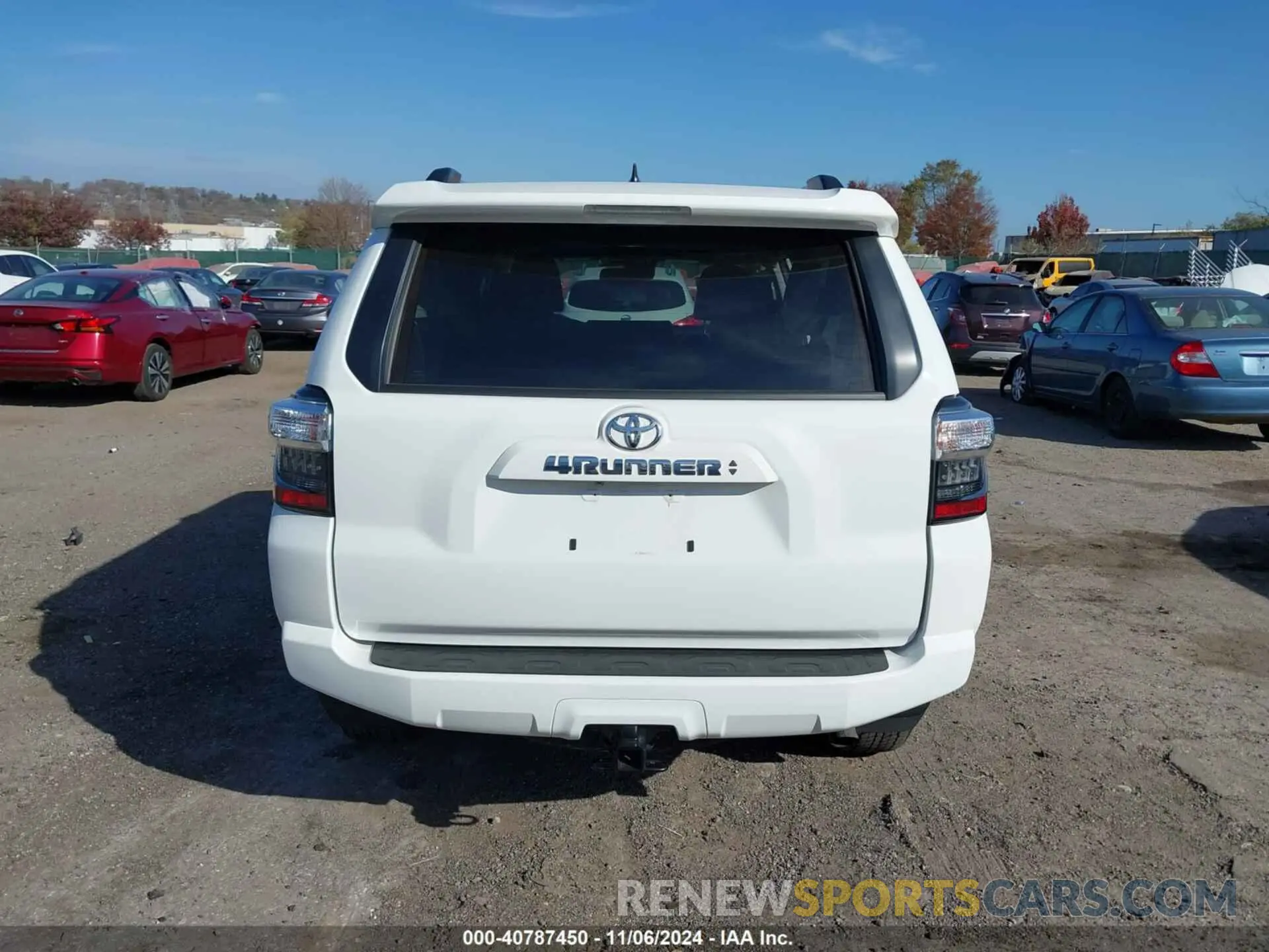 17 fotografías del automóvil dañado JTEFU5JR2R5309618 TOYOTA 4RUNNER 2024