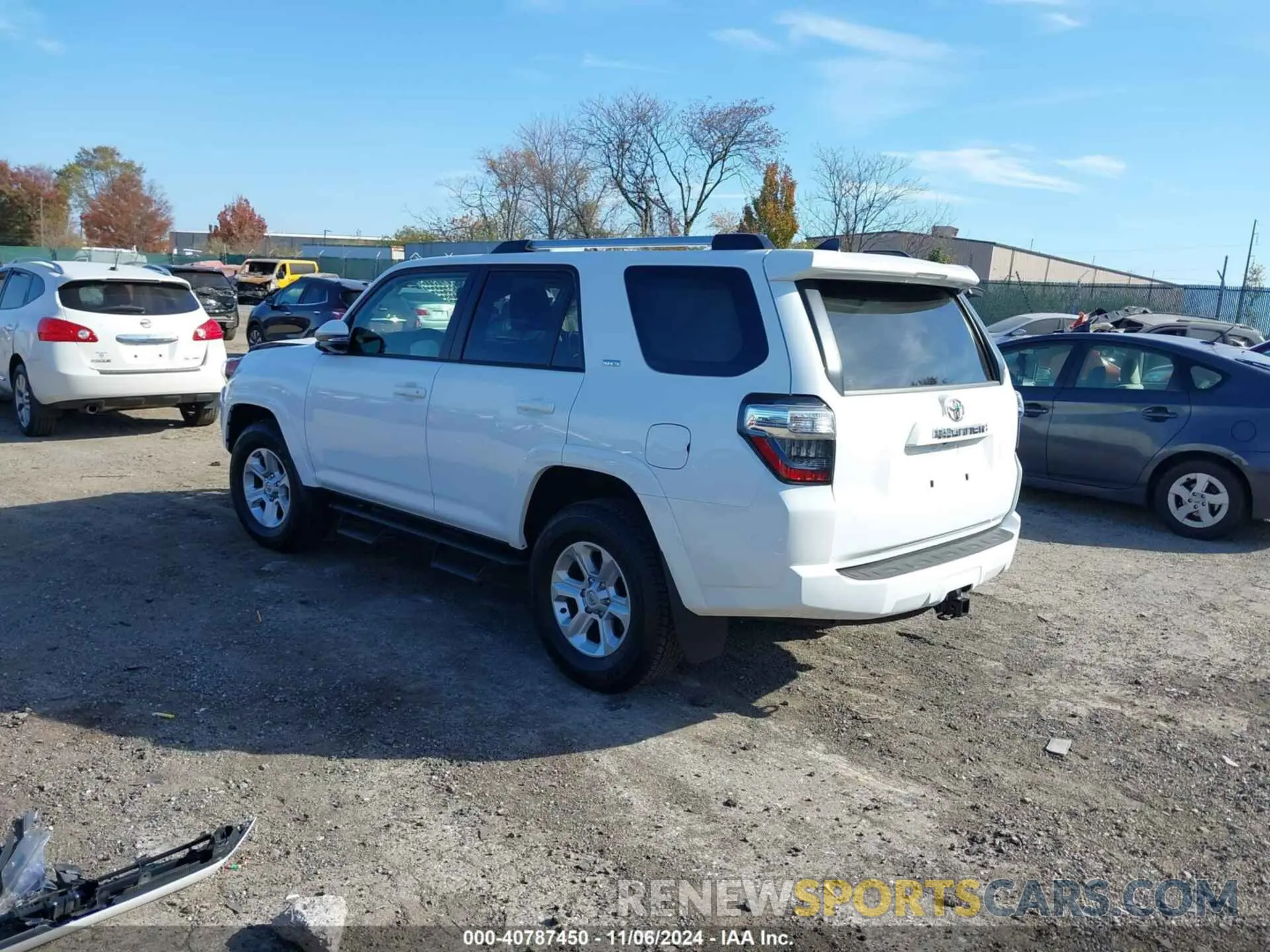 3 fotografías del automóvil dañado JTEFU5JR2R5309618 TOYOTA 4RUNNER 2024