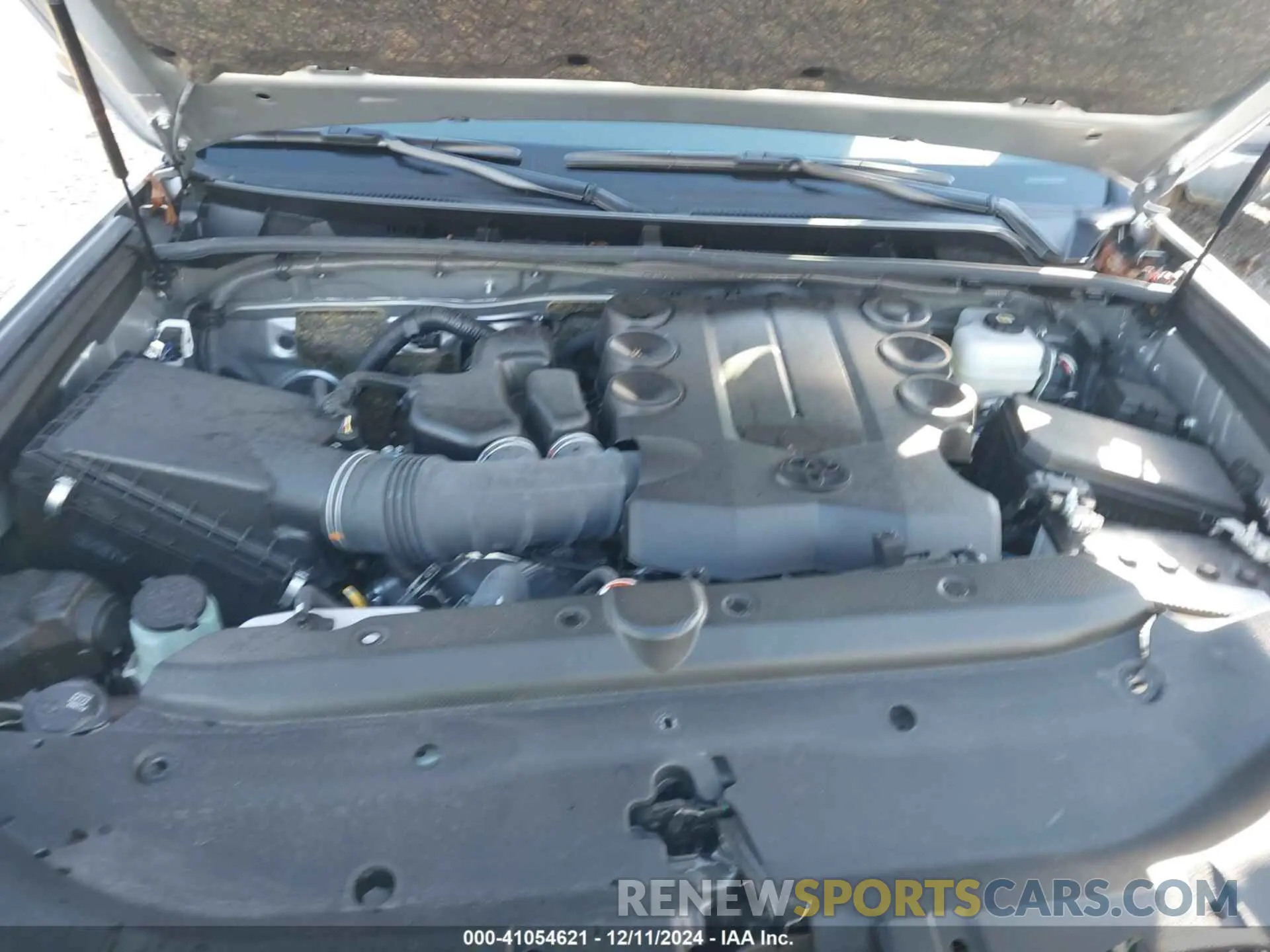 10 fotografías del automóvil dañado JTEKU5JR2R6224819 TOYOTA 4RUNNER 2024