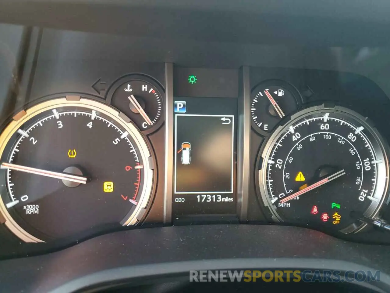 9 fotografías del automóvil dañado JTEKU5JR3R6237708 TOYOTA 4RUNNER 2024