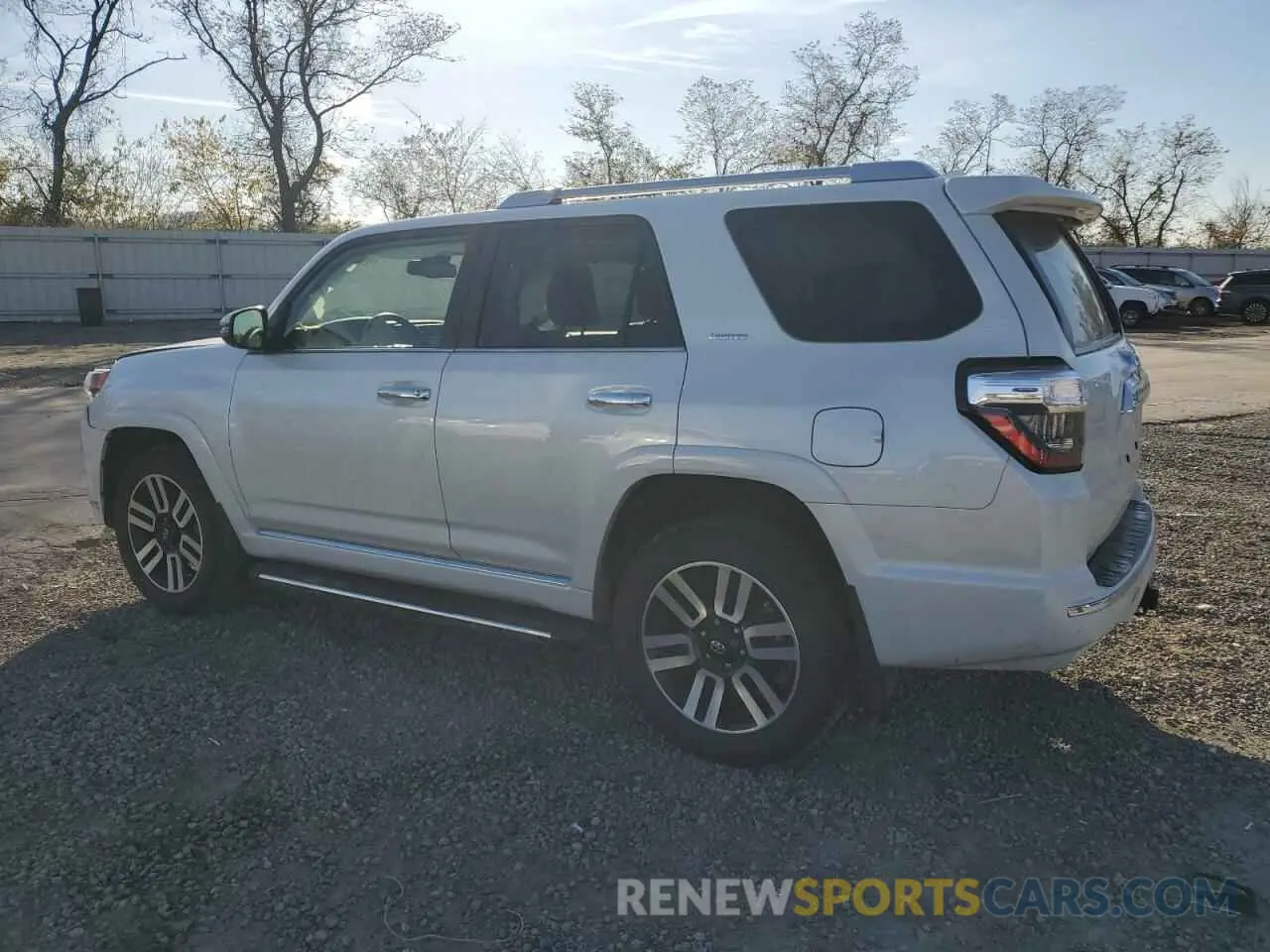 2 fotografías del automóvil dañado JTEKU5JR5R6221204 TOYOTA 4RUNNER 2024