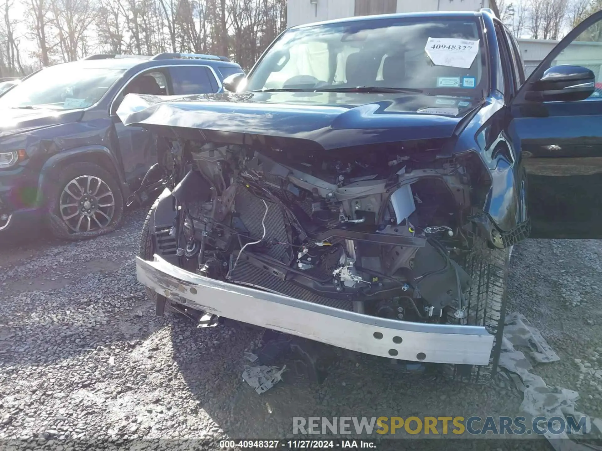 10 fotografías del automóvil dañado JTEKU5JR5R6294928 TOYOTA 4RUNNER 2024