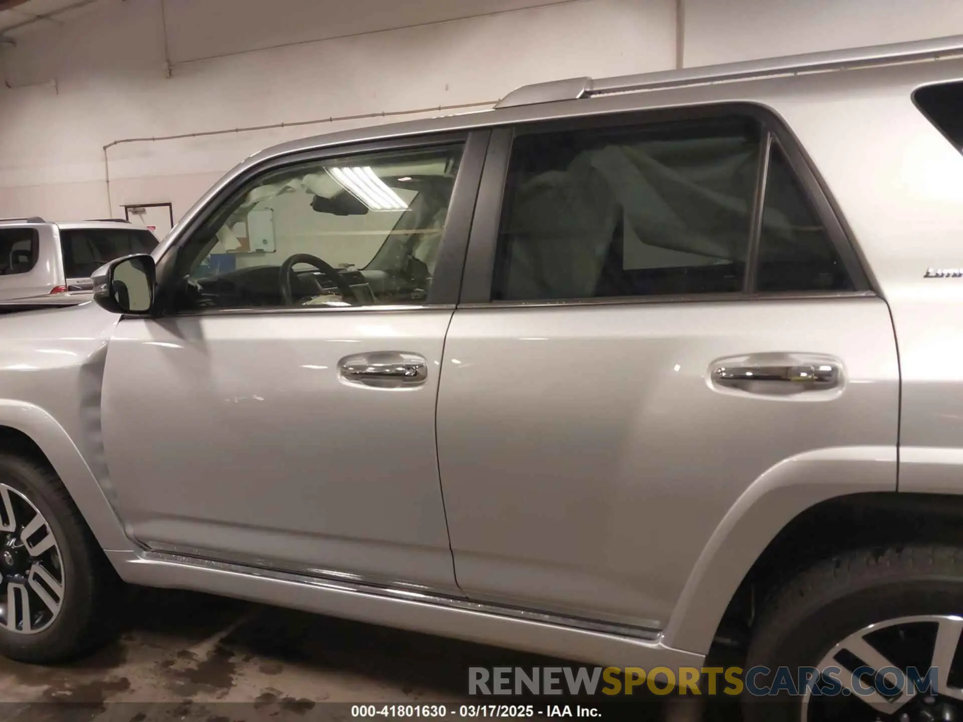 14 fotografías del automóvil dañado JTEKU5JR8R6238952 TOYOTA 4RUNNER 2024