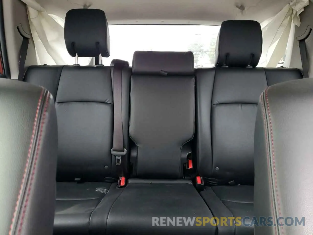 10 fotografías del automóvil dañado JTELU5JR0R6259444 TOYOTA 4RUNNER 2024