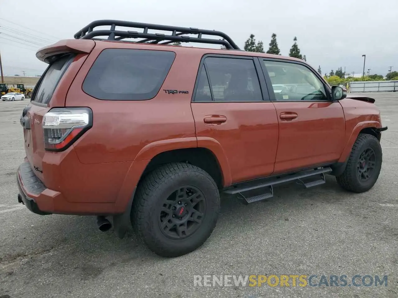 3 fotografías del automóvil dañado JTELU5JR0R6259444 TOYOTA 4RUNNER 2024