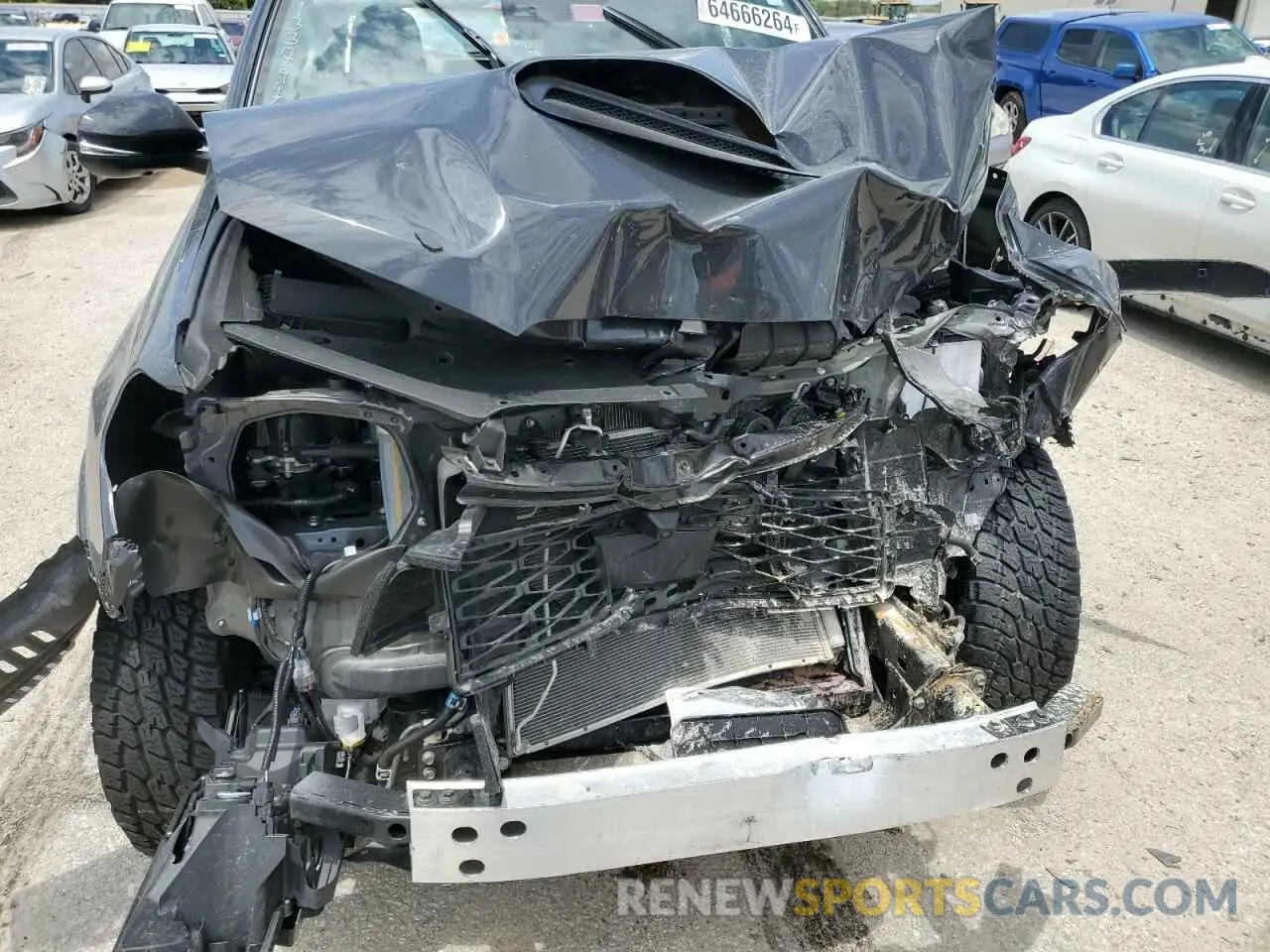 12 fotografías del automóvil dañado JTELU5JR5R6262923 TOYOTA 4RUNNER 2024