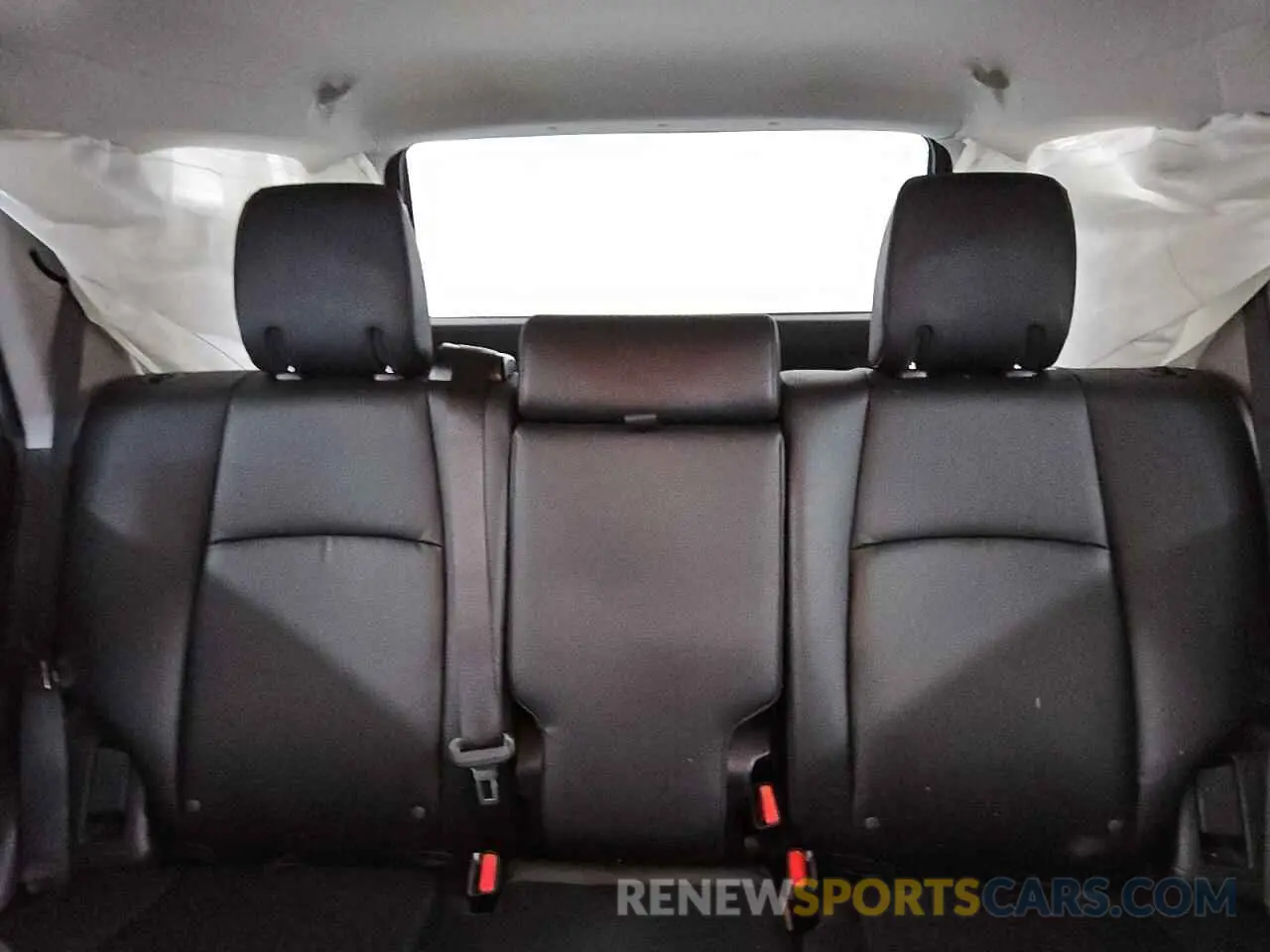 10 fotografías del automóvil dañado JTELU5JR8R6285922 TOYOTA 4RUNNER 2024