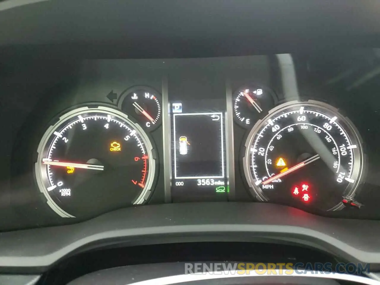 9 fotografías del automóvil dañado JTELU5JR8R6303867 TOYOTA 4RUNNER 2024