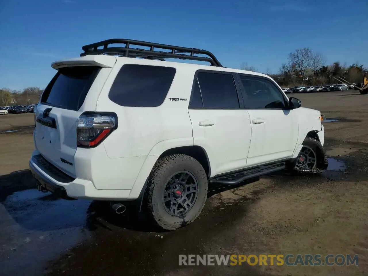 3 fotografías del automóvil dañado JTELU5JR9R6264061 TOYOTA 4RUNNER 2024