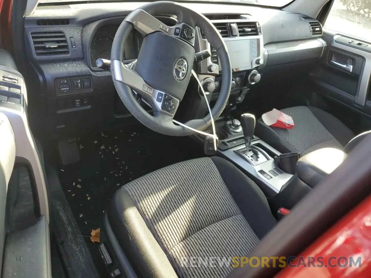 8 fotografías del automóvil dañado JTEMU5JR0R6271081 TOYOTA 4RUNNER 2024