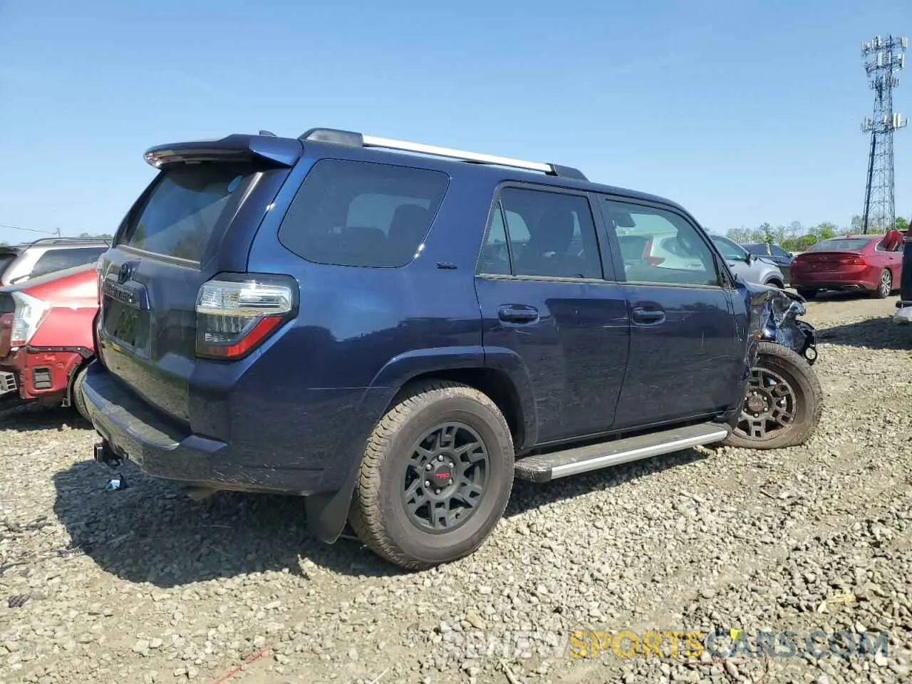 3 fotografías del automóvil dañado JTEMU5JR0R6301129 TOYOTA 4RUNNER 2024