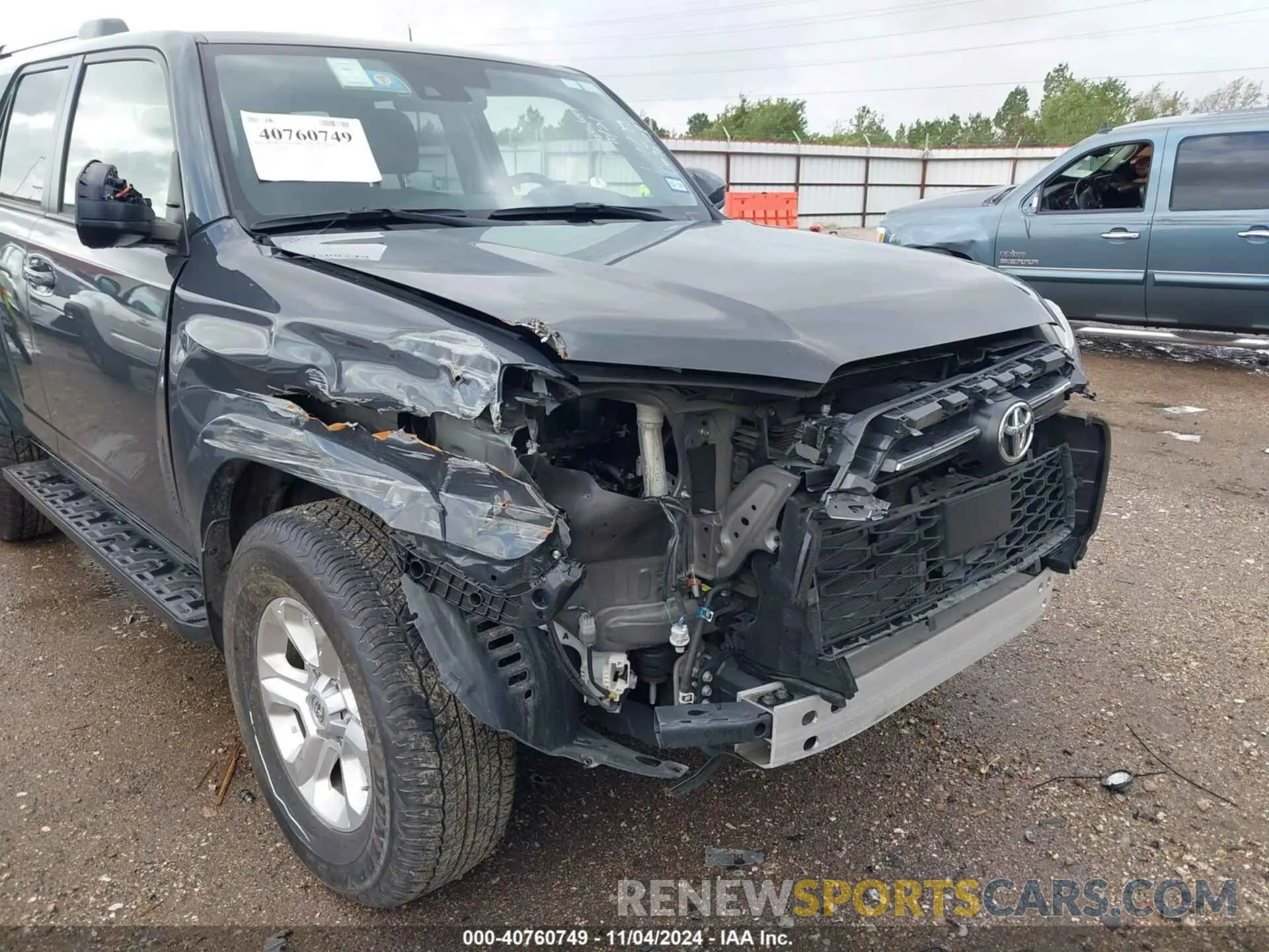 6 fotografías del automóvil dañado JTEMU5JR5R6246015 TOYOTA 4RUNNER 2024