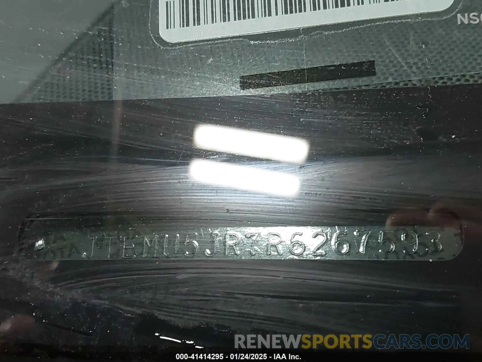 9 fotografías del automóvil dañado JTEMU5JR7R6267593 TOYOTA 4RUNNER 2024