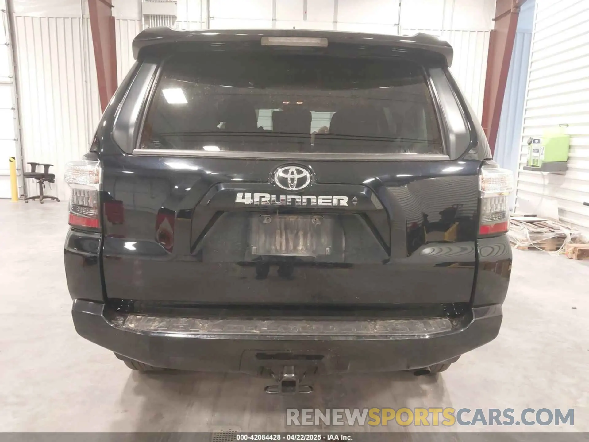 16 fotografías del automóvil dañado JTEMU5JR9R6253100 TOYOTA 4RUNNER 2024