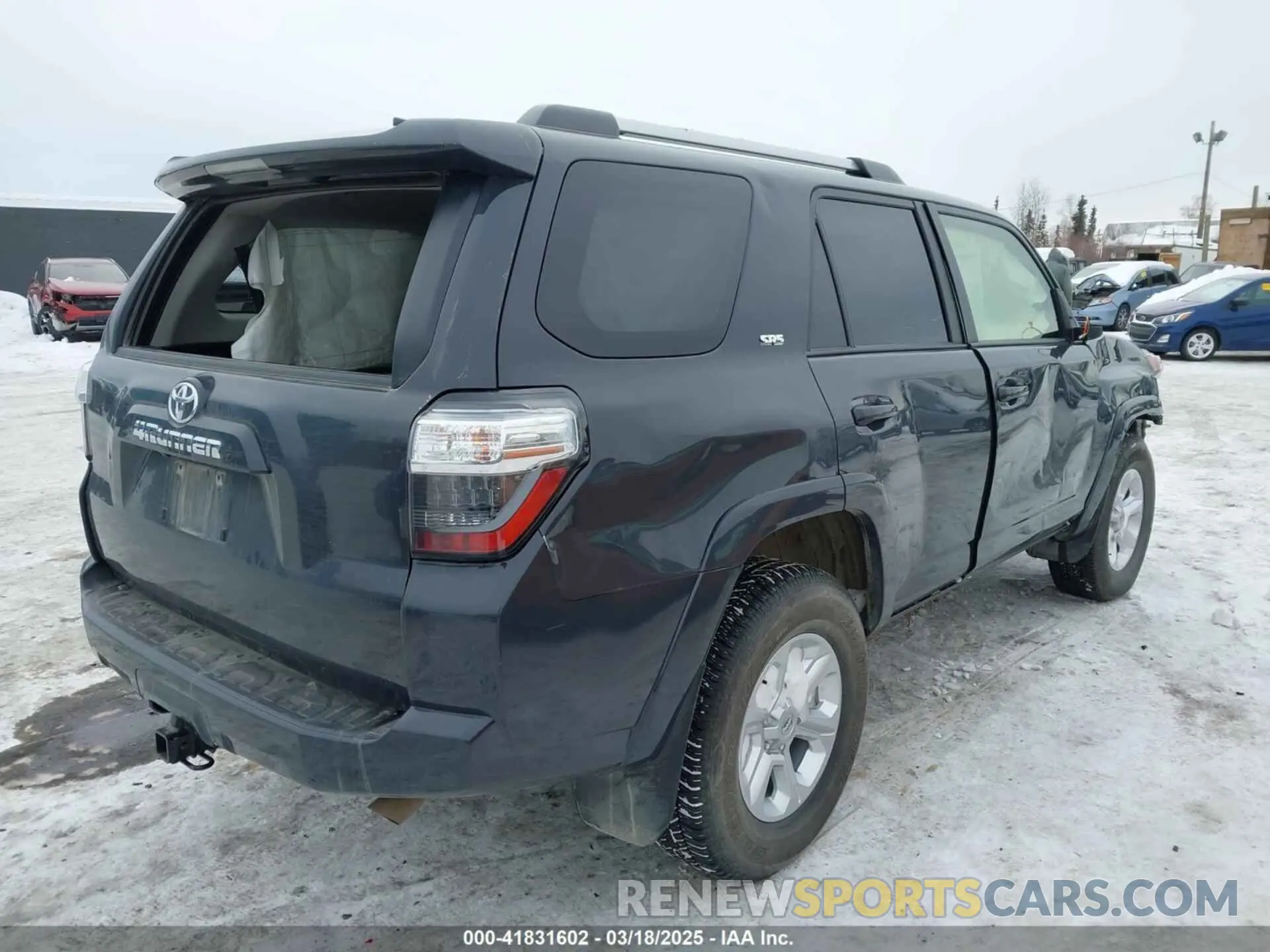 4 fotografías del automóvil dañado JTEMU5JR9R6266395 TOYOTA 4RUNNER 2024
