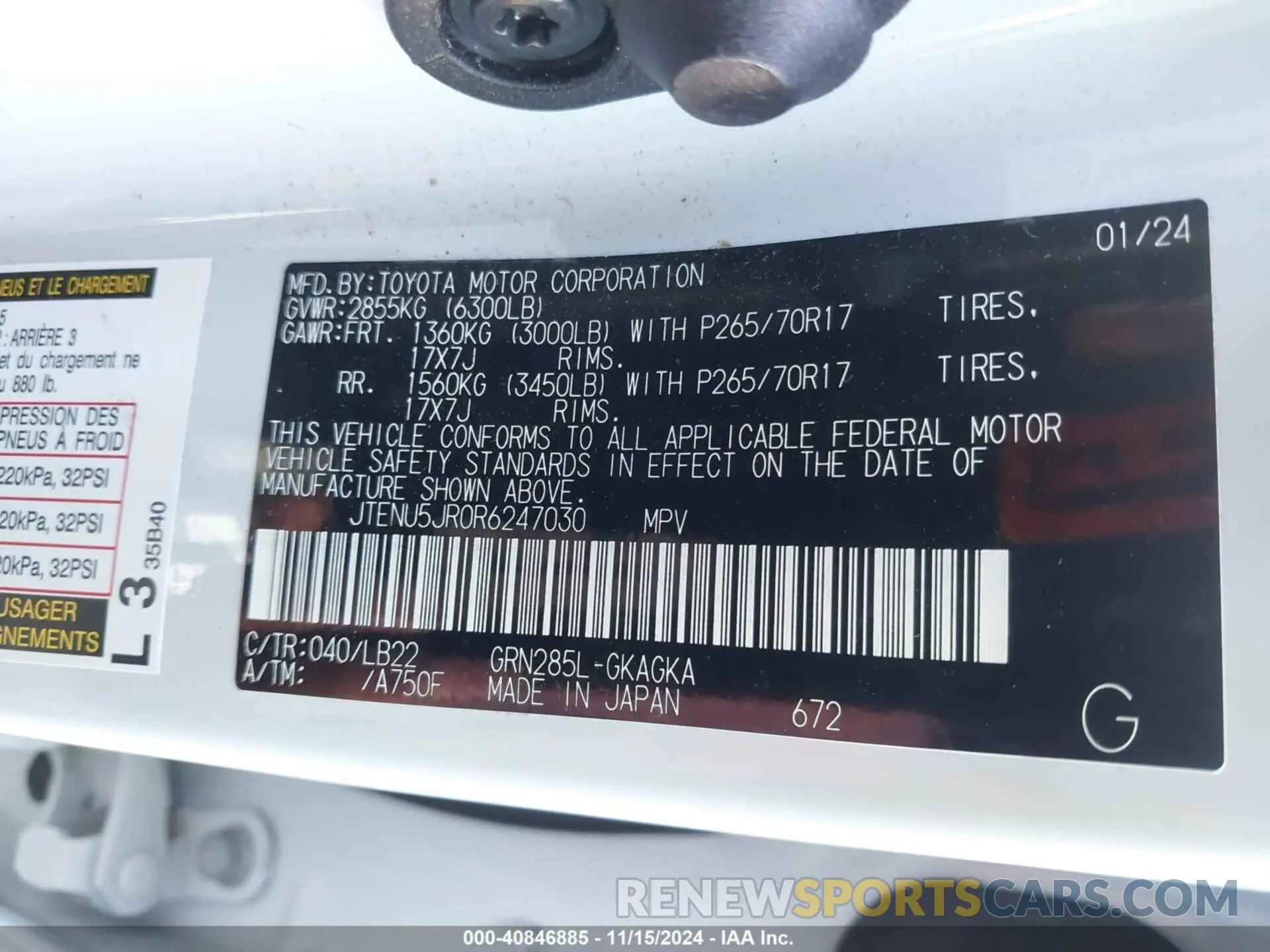 9 fotografías del automóvil dañado JTENU5JR0R6247030 TOYOTA 4RUNNER 2024