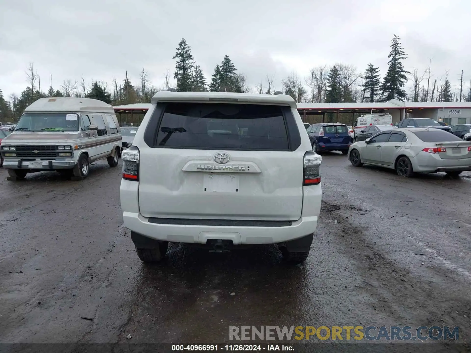 16 fotografías del automóvil dañado JTENU5JR0R6279329 TOYOTA 4RUNNER 2024