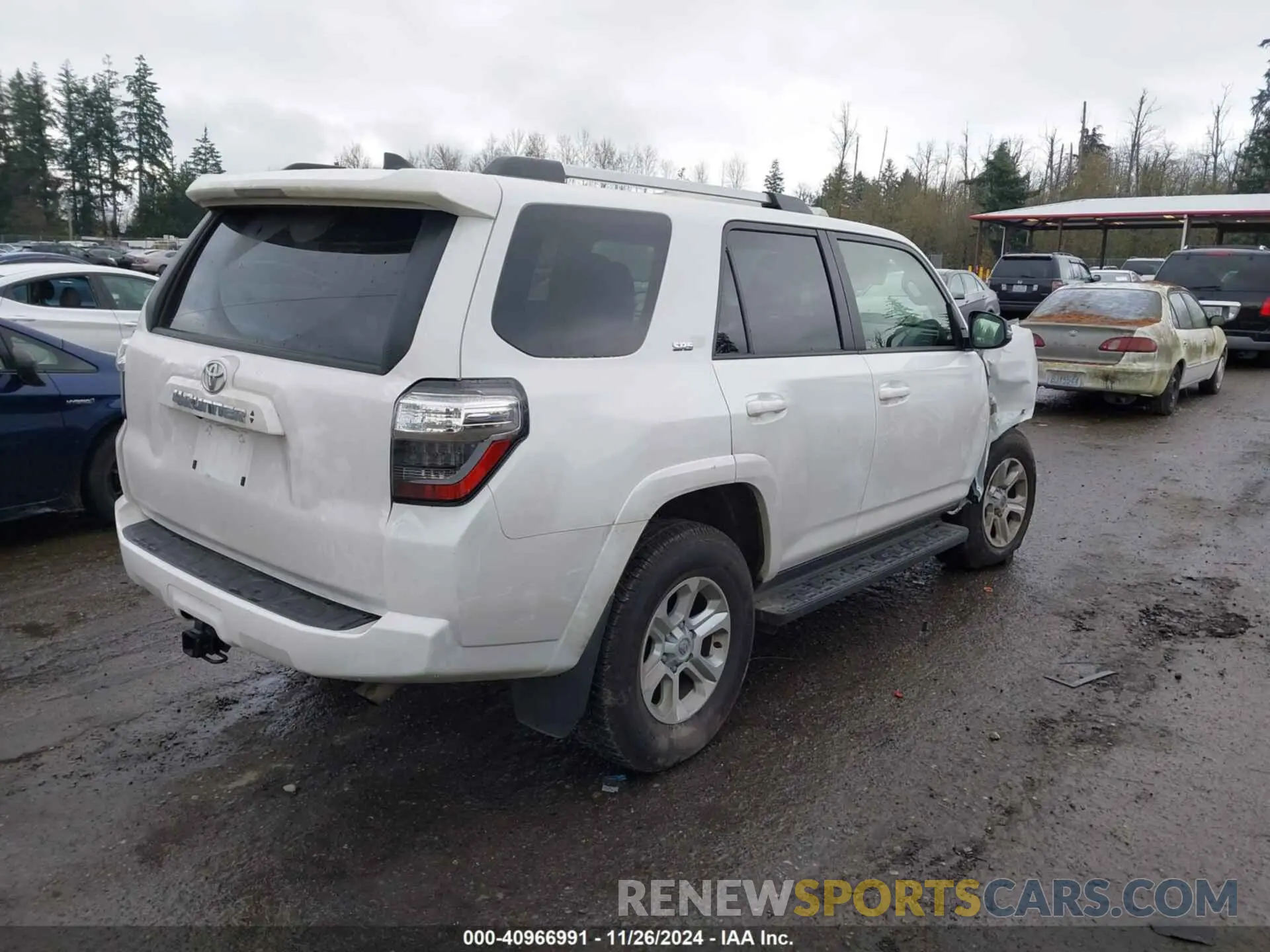 4 fotografías del automóvil dañado JTENU5JR0R6279329 TOYOTA 4RUNNER 2024