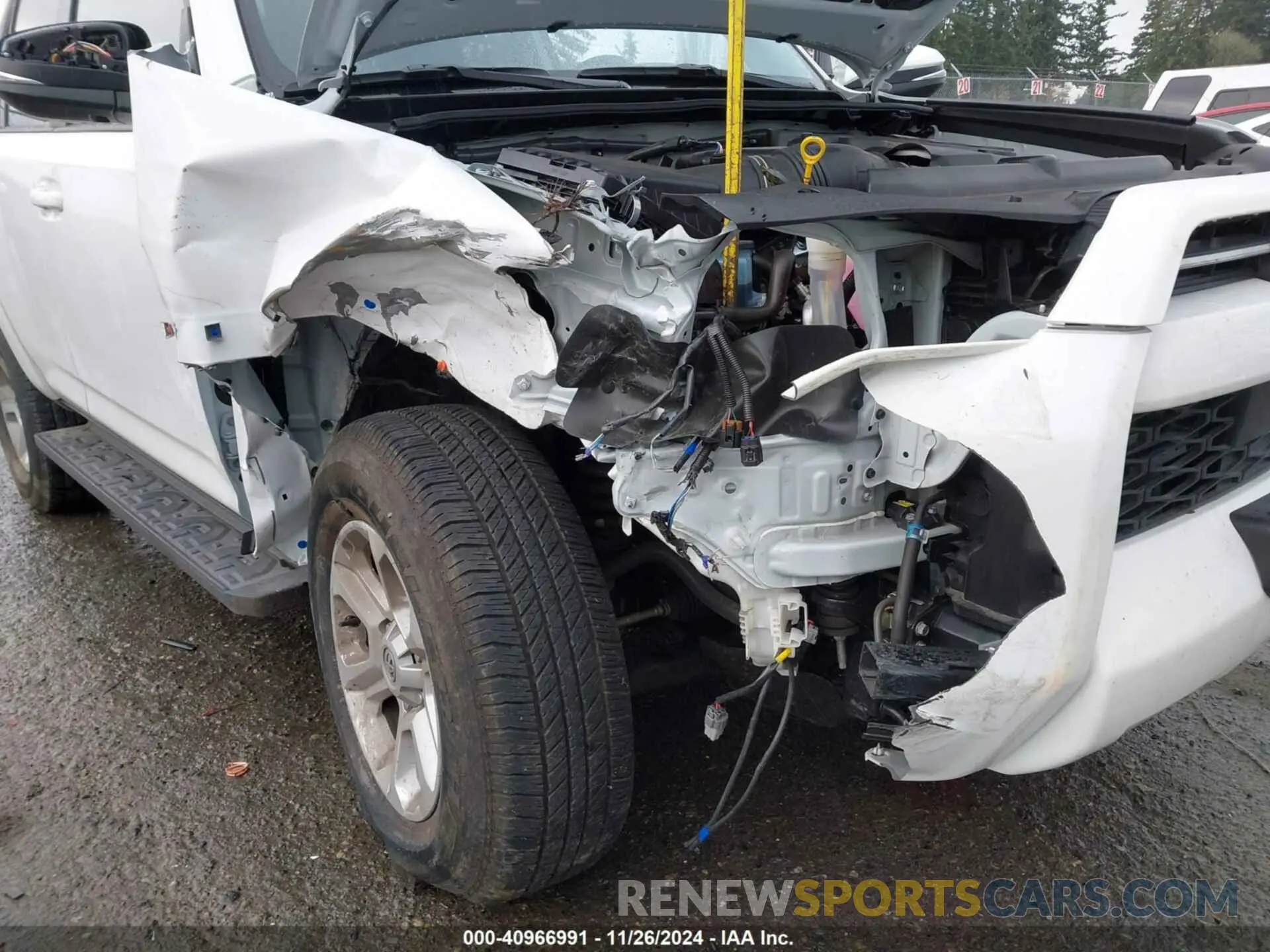 6 fotografías del automóvil dañado JTENU5JR0R6279329 TOYOTA 4RUNNER 2024