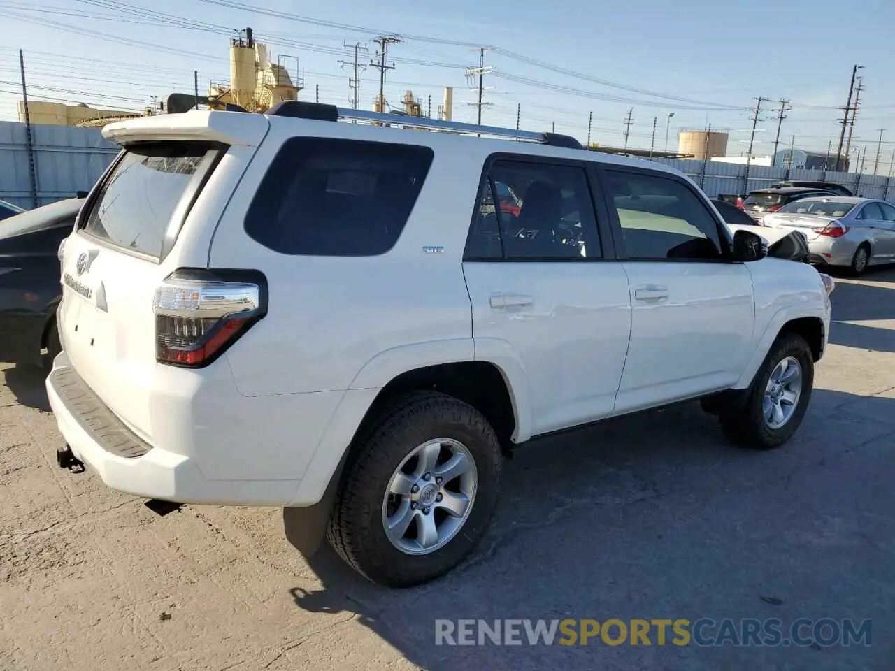 3 fotografías del automóvil dañado JTENU5JR2R6291580 TOYOTA 4RUNNER 2024