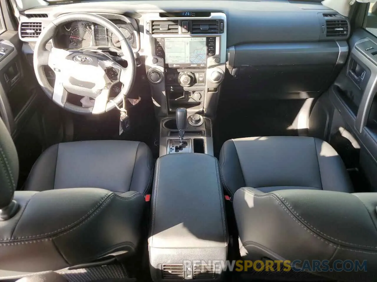 8 fotografías del automóvil dañado JTENU5JR2R6291580 TOYOTA 4RUNNER 2024