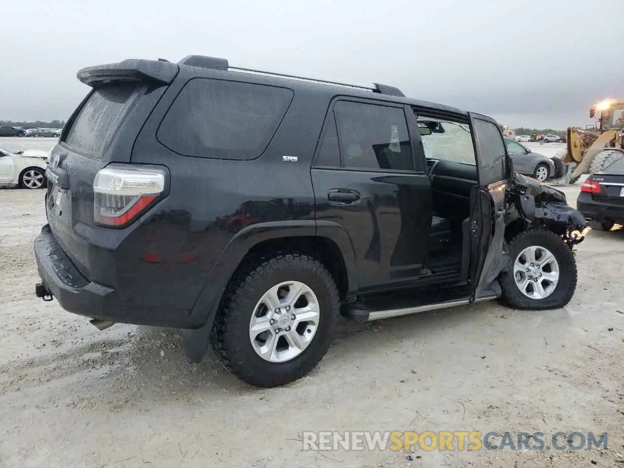 3 fotografías del automóvil dañado JTENU5JR3R6228312 TOYOTA 4RUNNER 2024