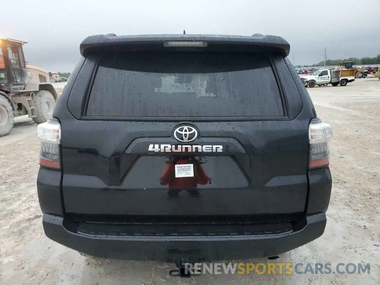 6 fotografías del automóvil dañado JTENU5JR3R6228312 TOYOTA 4RUNNER 2024