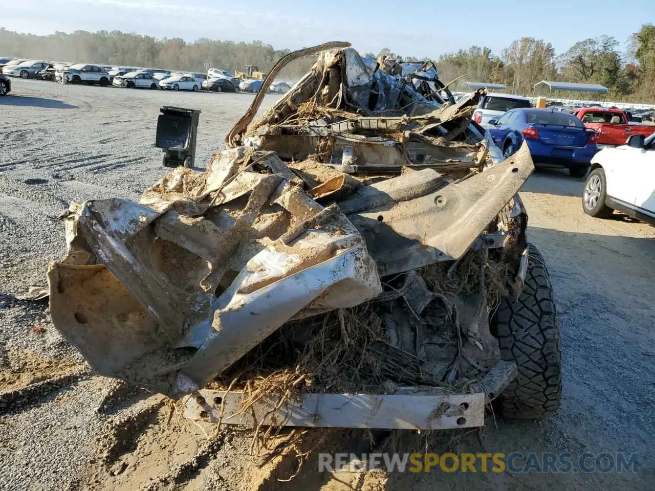 5 fotografías del automóvil dañado JTENU5JR3R6255669 TOYOTA 4RUNNER 2024