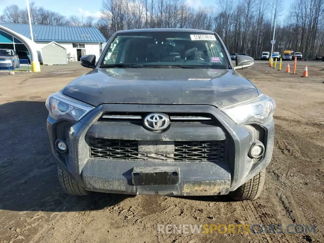 5 fotografías del automóvil dañado JTENU5JR3R6262489 TOYOTA 4RUNNER 2024