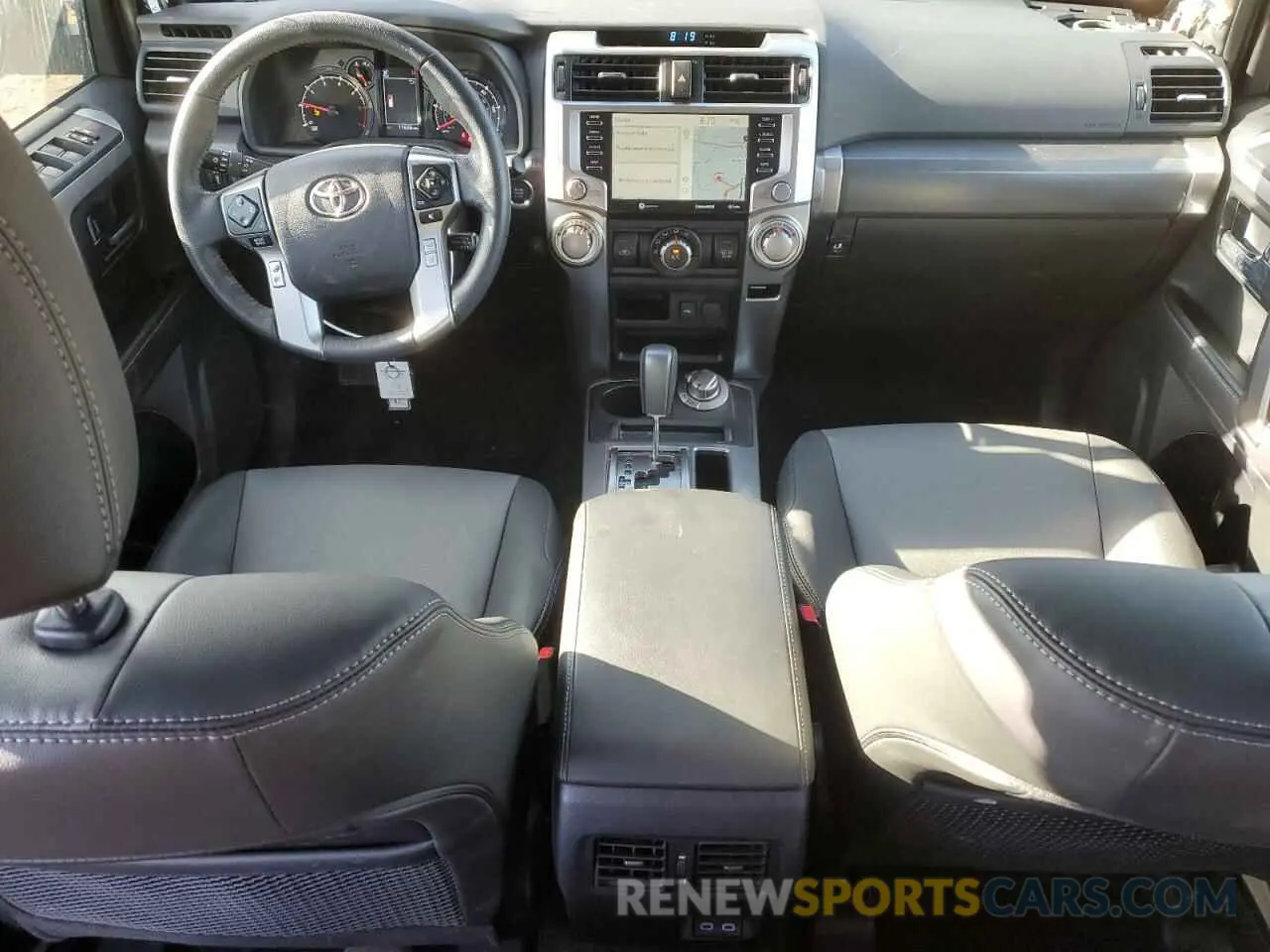 8 fotografías del automóvil dañado JTENU5JR3R6262489 TOYOTA 4RUNNER 2024