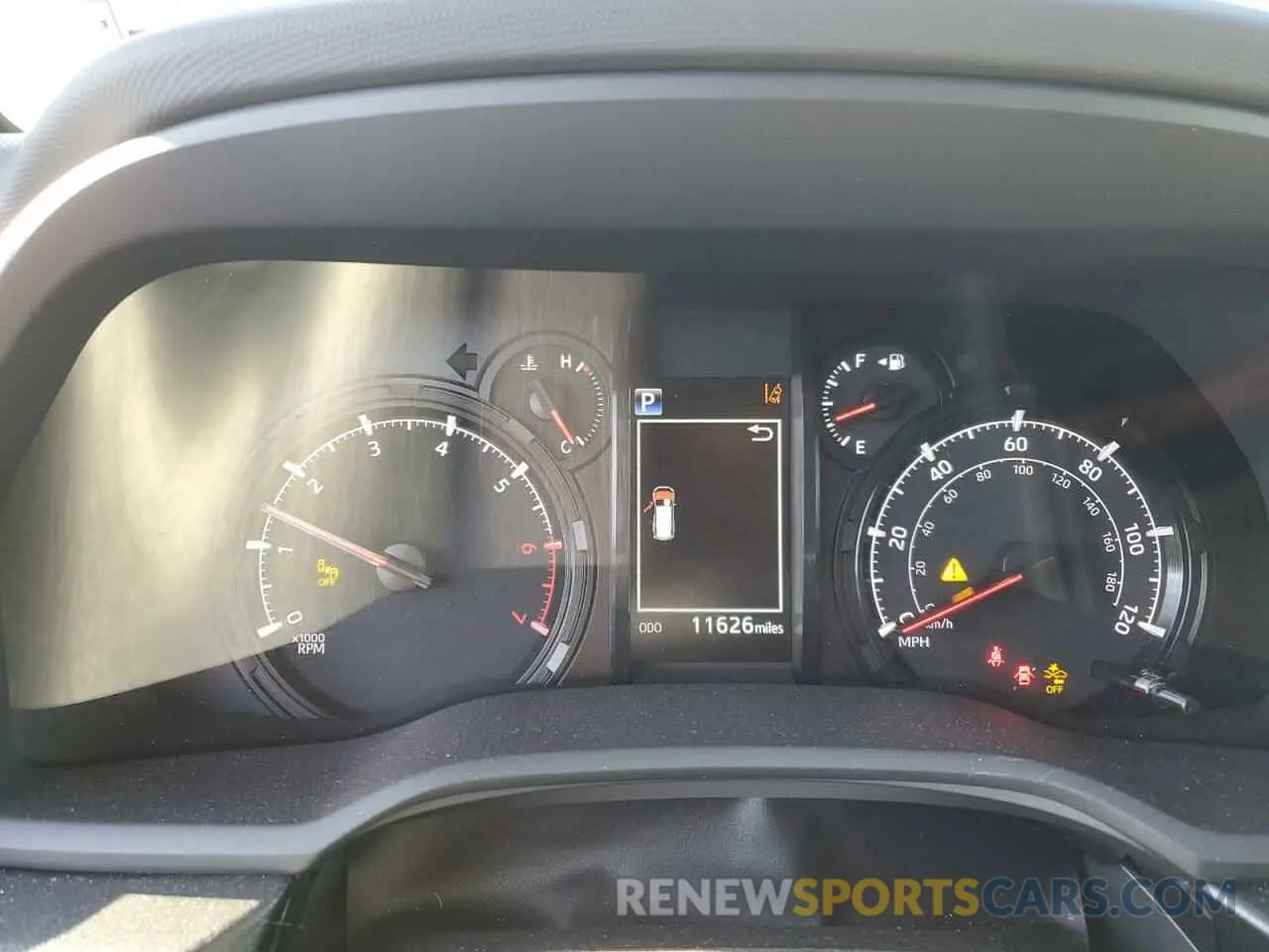 9 fotografías del automóvil dañado JTENU5JR3R6262489 TOYOTA 4RUNNER 2024