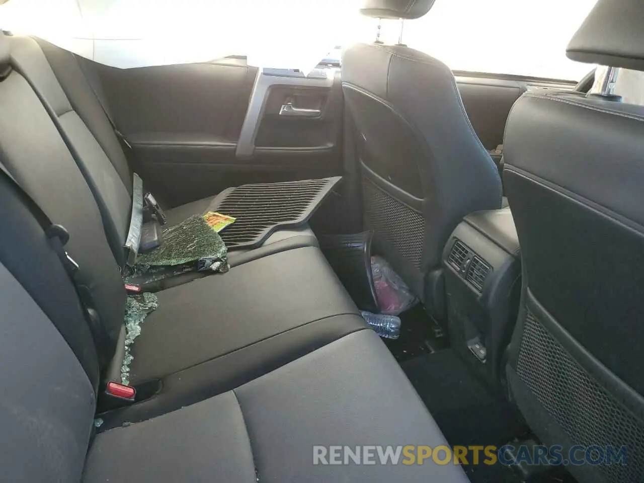 11 fotografías del automóvil dañado JTENU5JR3R6288705 TOYOTA 4RUNNER 2024