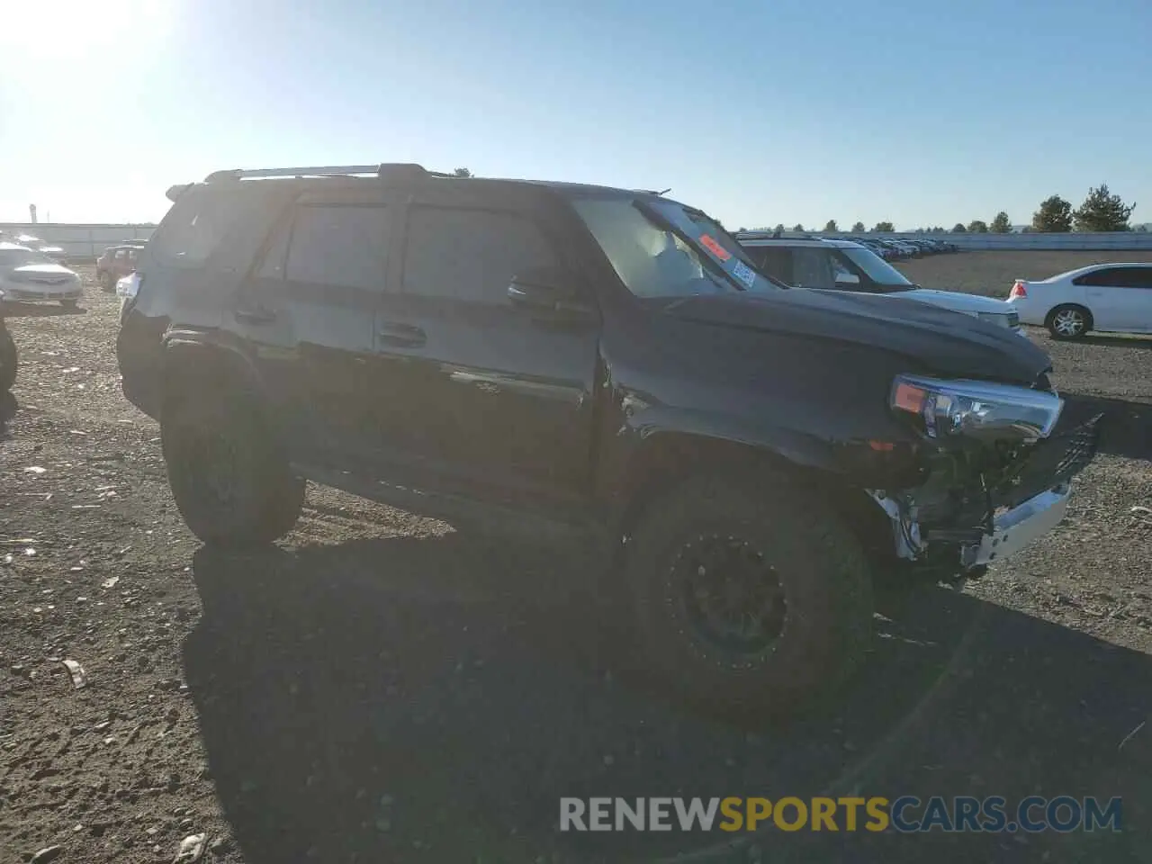4 fotografías del automóvil dañado JTENU5JR3R6288705 TOYOTA 4RUNNER 2024