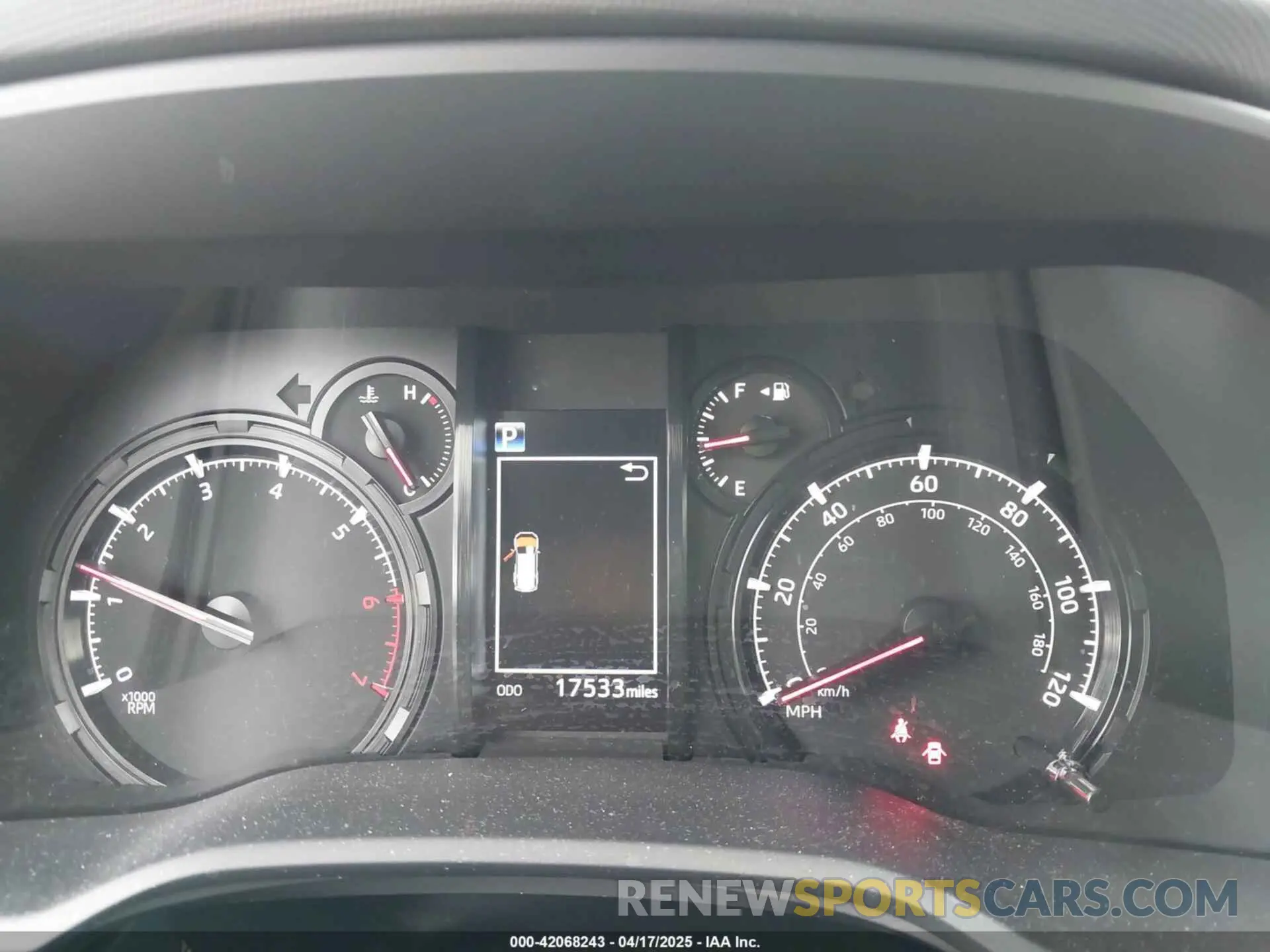 7 fotografías del automóvil dañado JTENU5JR4R6243479 TOYOTA 4RUNNER 2024