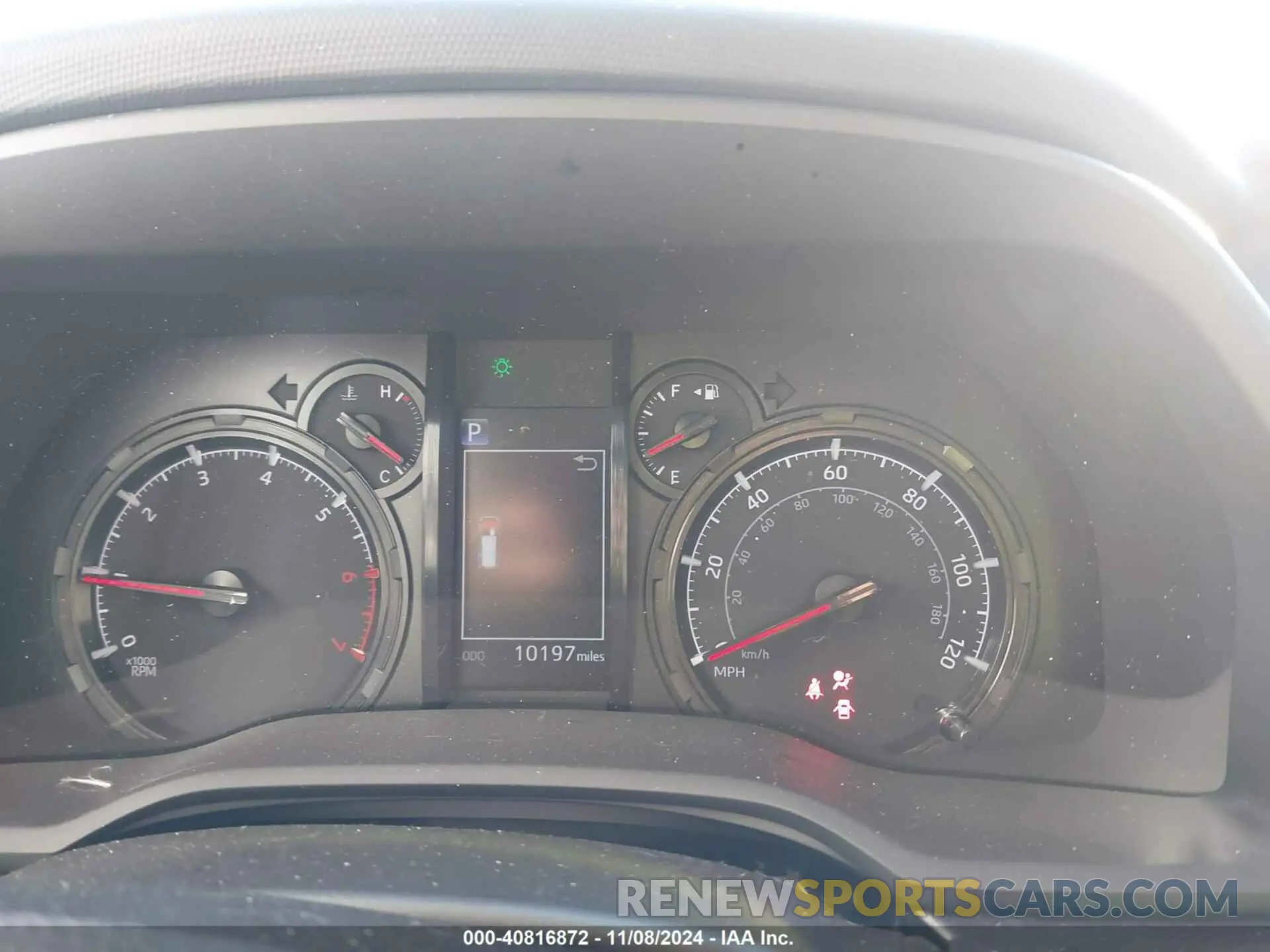 7 fotografías del automóvil dañado JTENU5JR5R6233771 TOYOTA 4RUNNER 2024