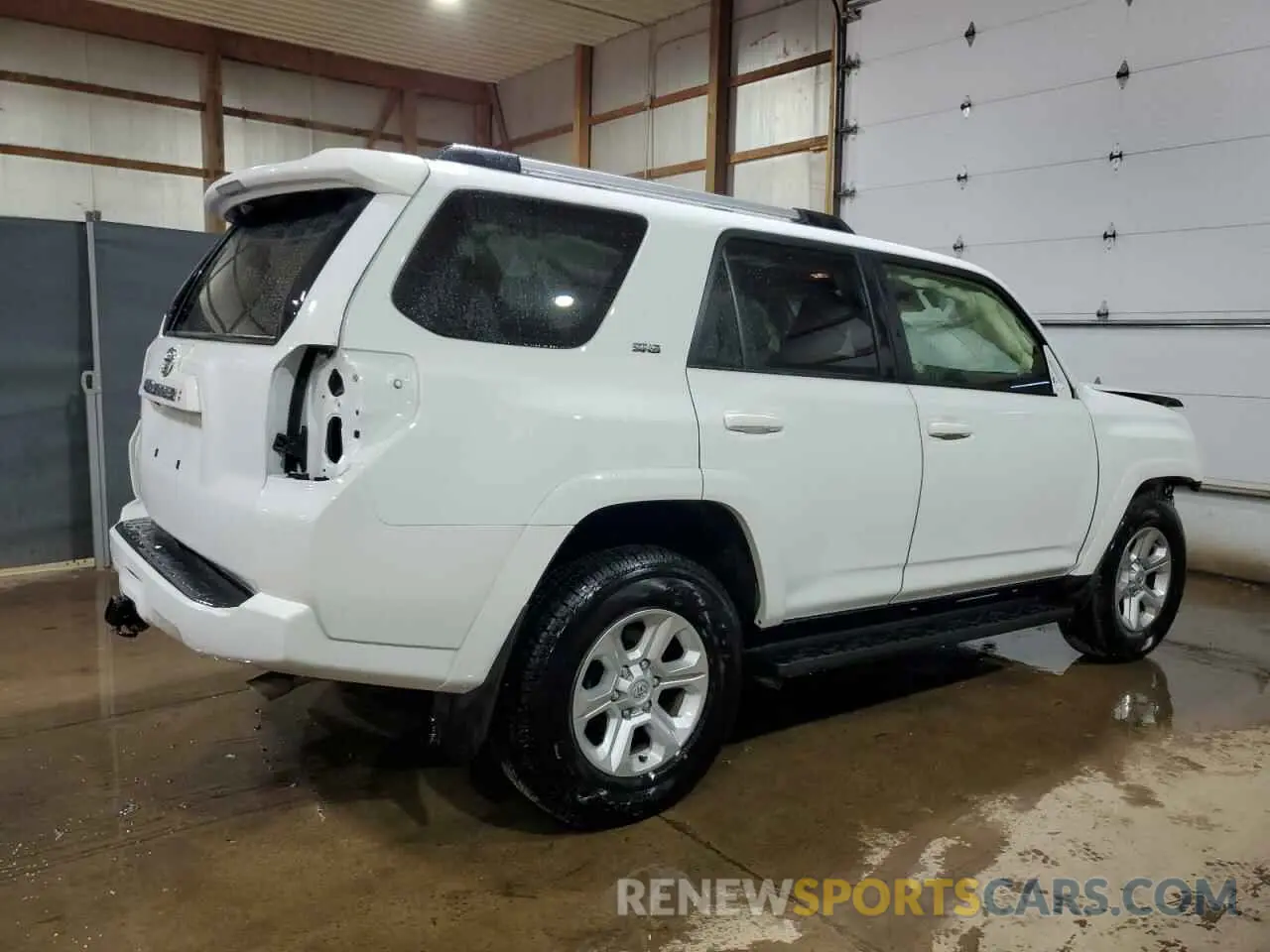 3 fotografías del automóvil dañado JTENU5JR6R6268772 TOYOTA 4RUNNER 2024