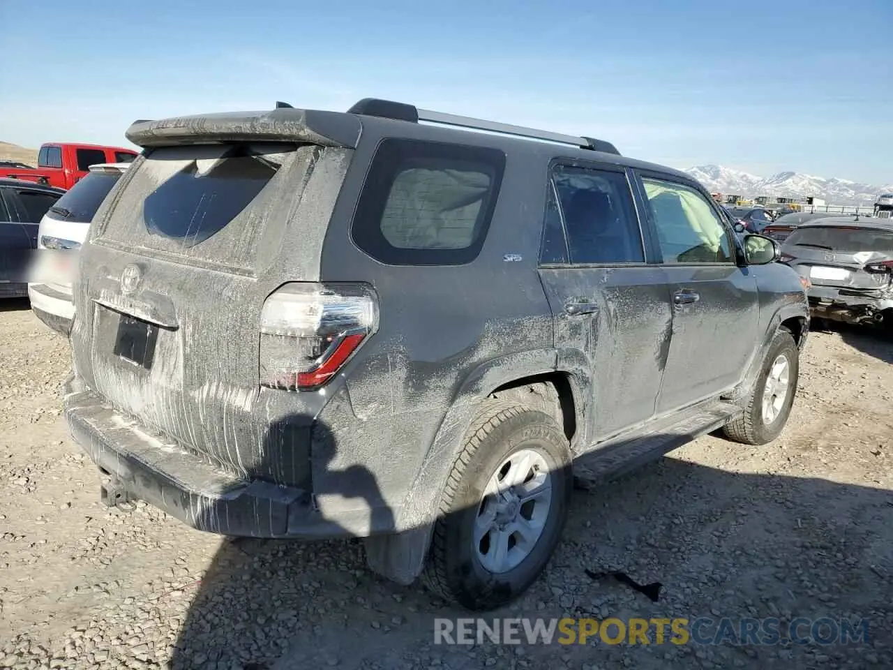 3 fotografías del automóvil dañado JTENU5JR6R6273941 TOYOTA 4RUNNER 2024