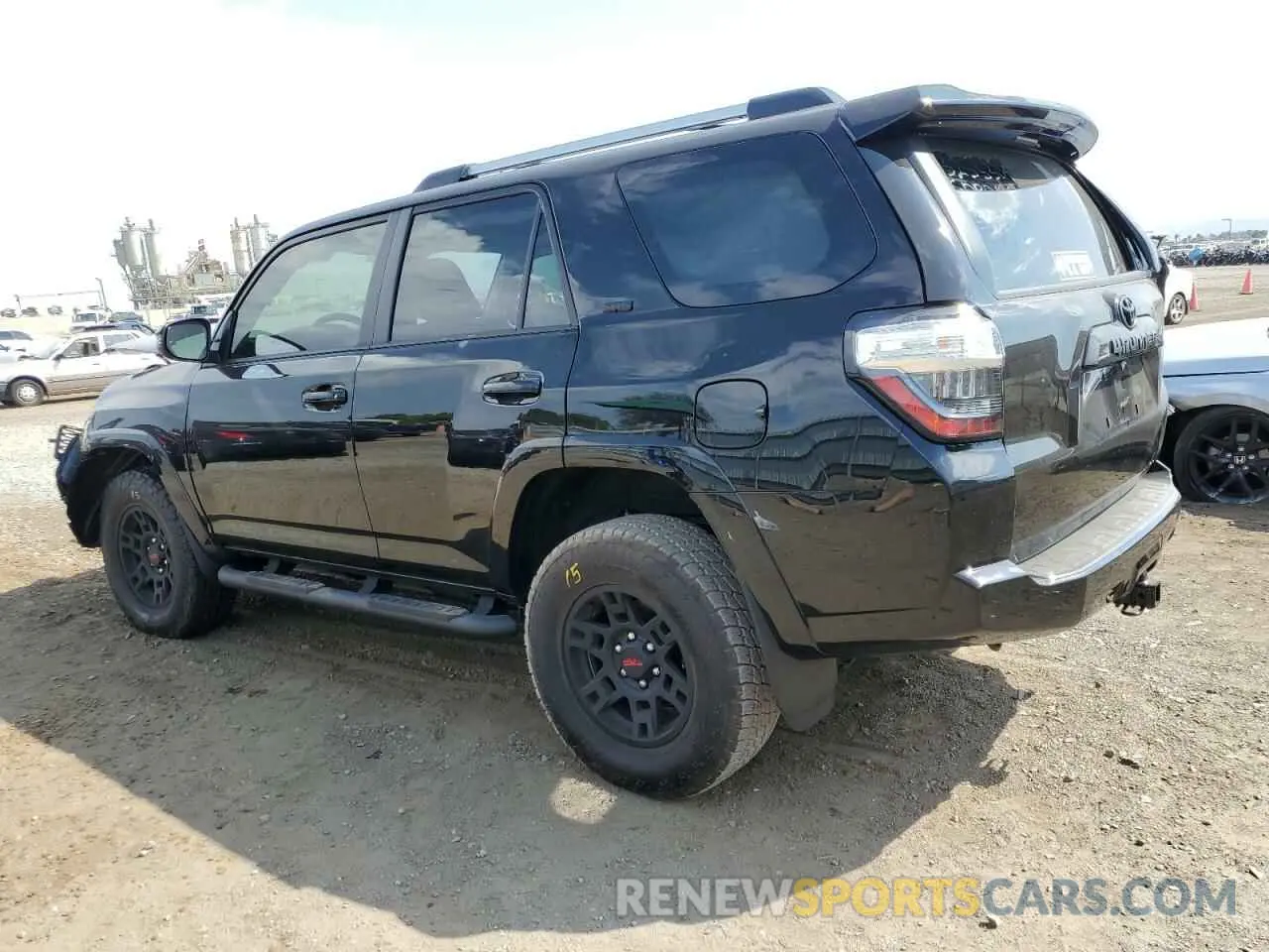 2 fotografías del automóvil dañado JTENU5JR7R6259854 TOYOTA 4RUNNER 2024