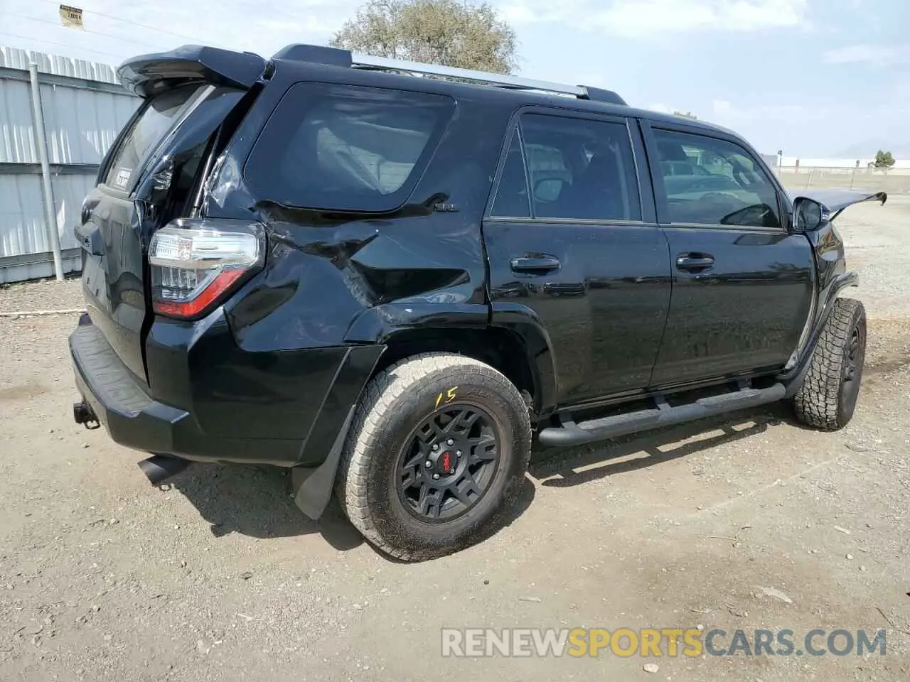 3 fotografías del automóvil dañado JTENU5JR7R6259854 TOYOTA 4RUNNER 2024